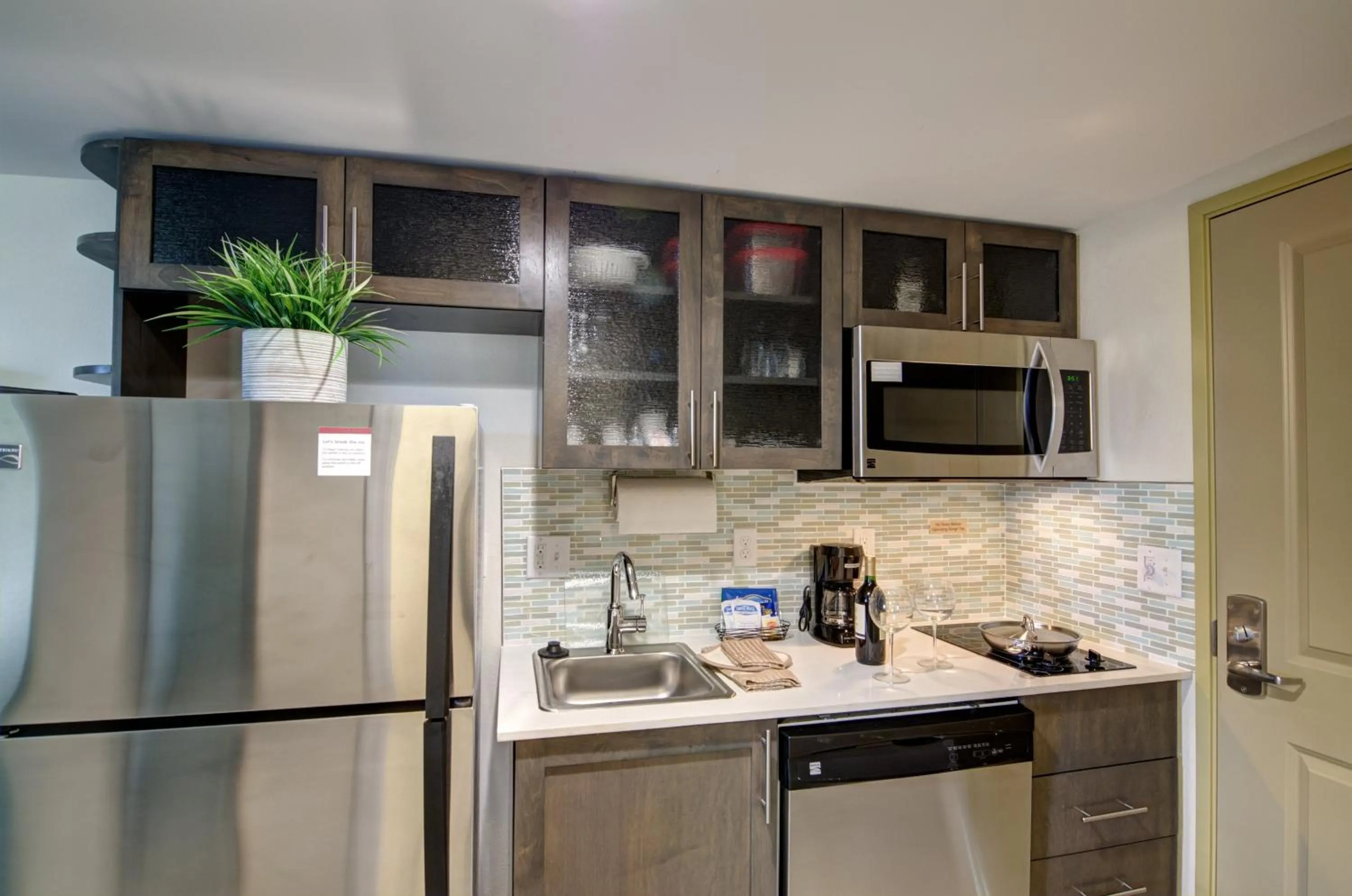 Bedroom in Candlewood Suites Richmond - West Broad by IHG