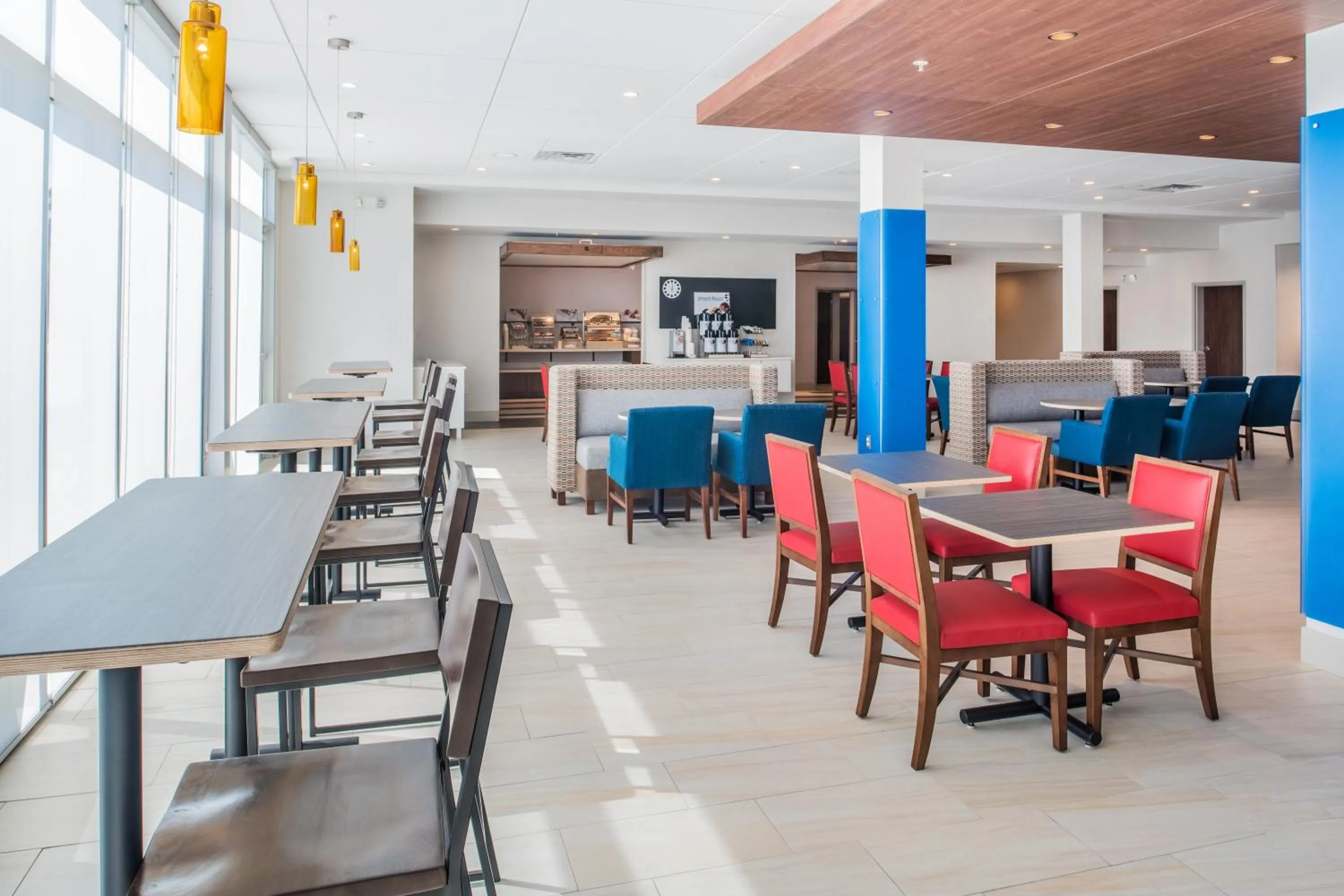 Breakfast in Holiday Inn Express & Suites Ruston by IHG