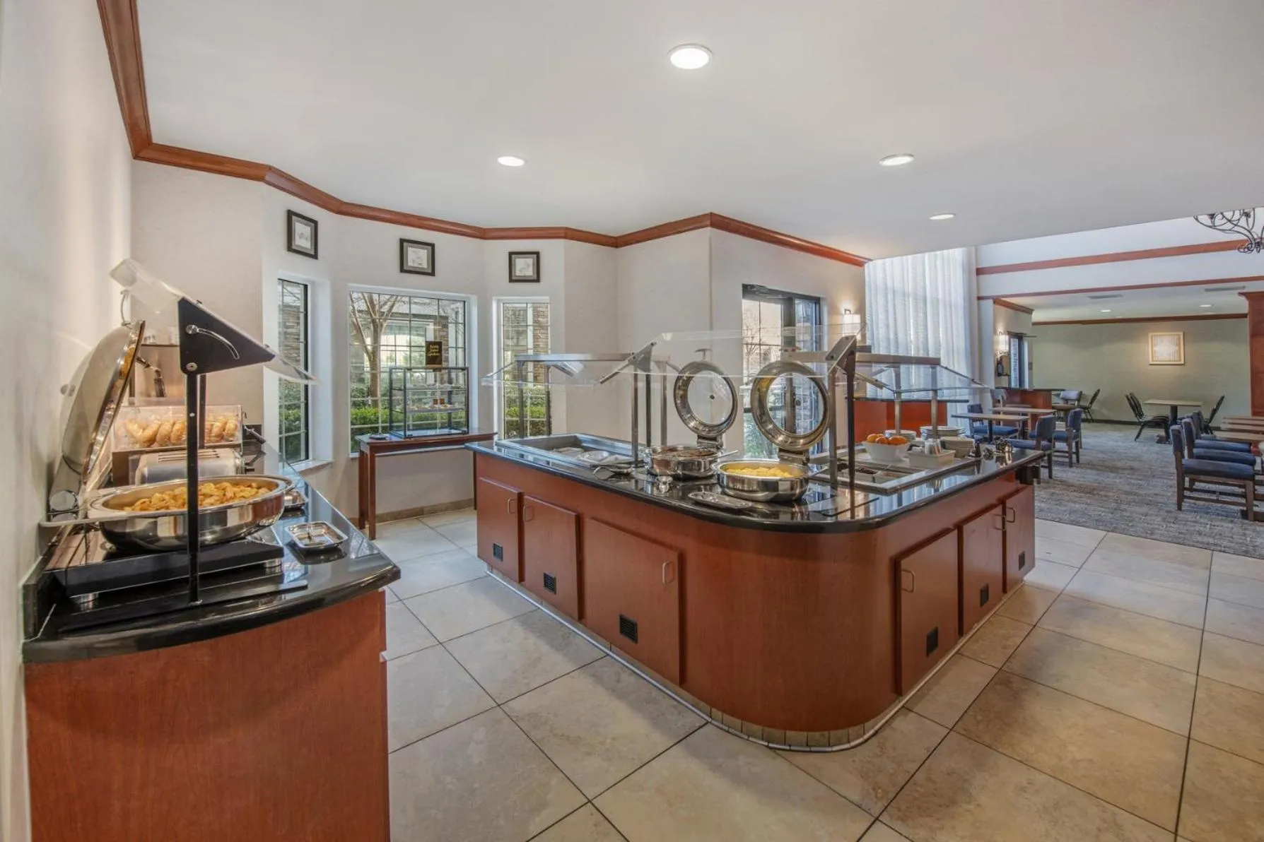 Breakfast in Staybridge Suites Rocklin - Roseville Area by IHG