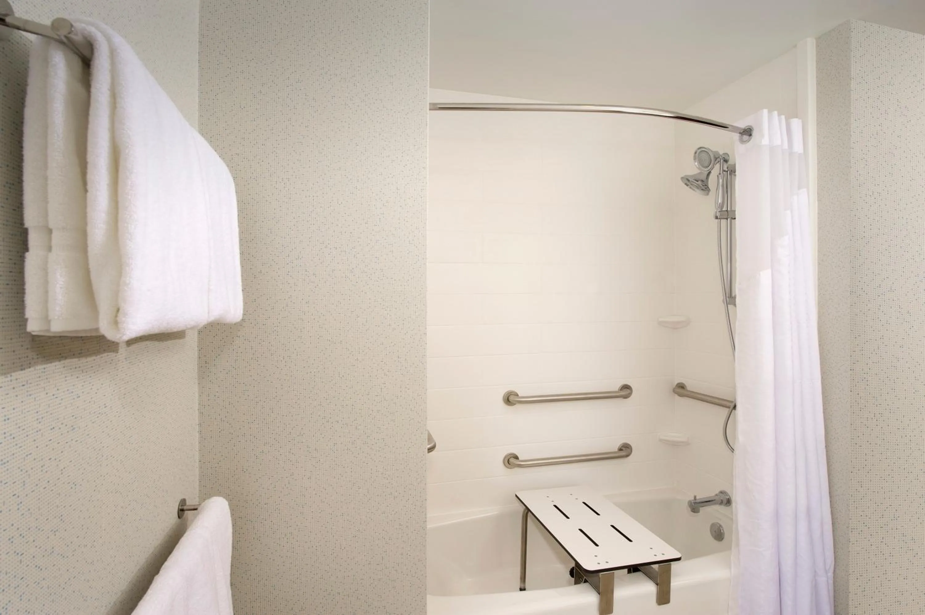 Bathroom in Holiday Inn Express & Suites New Braunfels by IHG