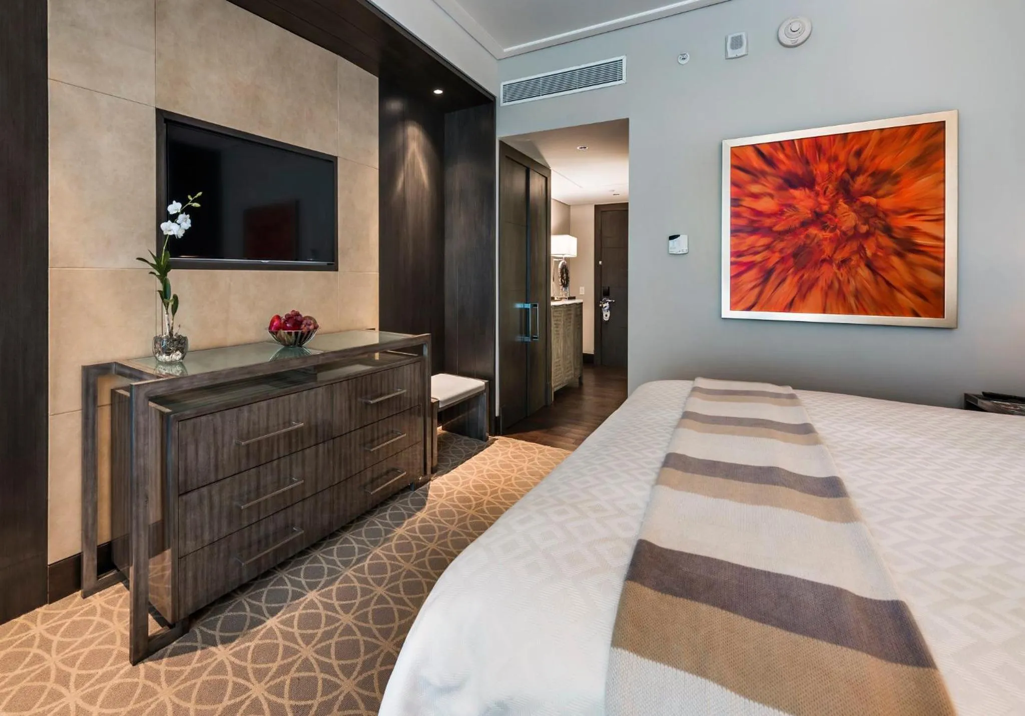 Photo of the whole room, Bed in InterContinental Real Santo Domingo by IHG