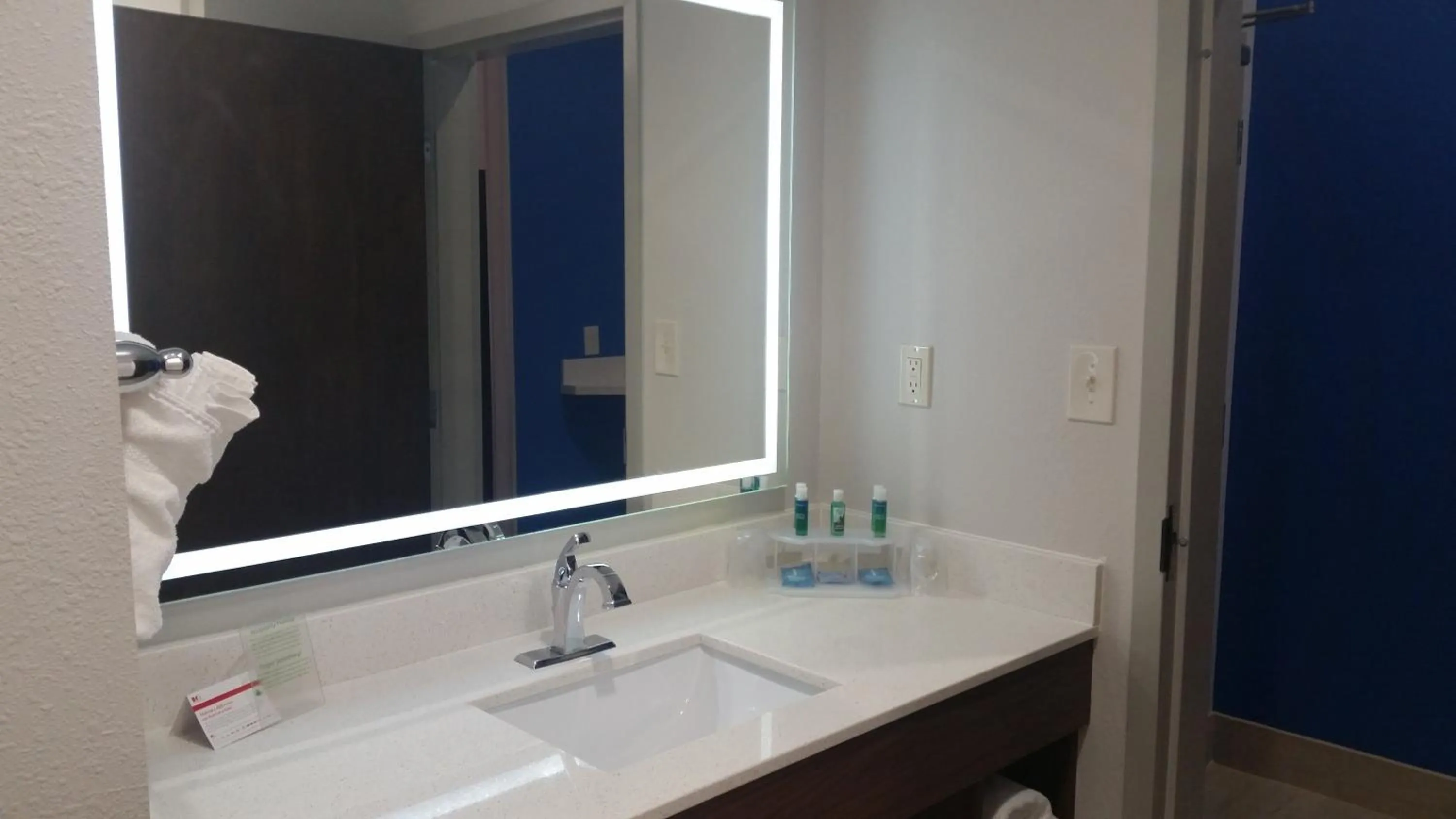 Bathroom in Holiday Inn Express Slidell by IHG