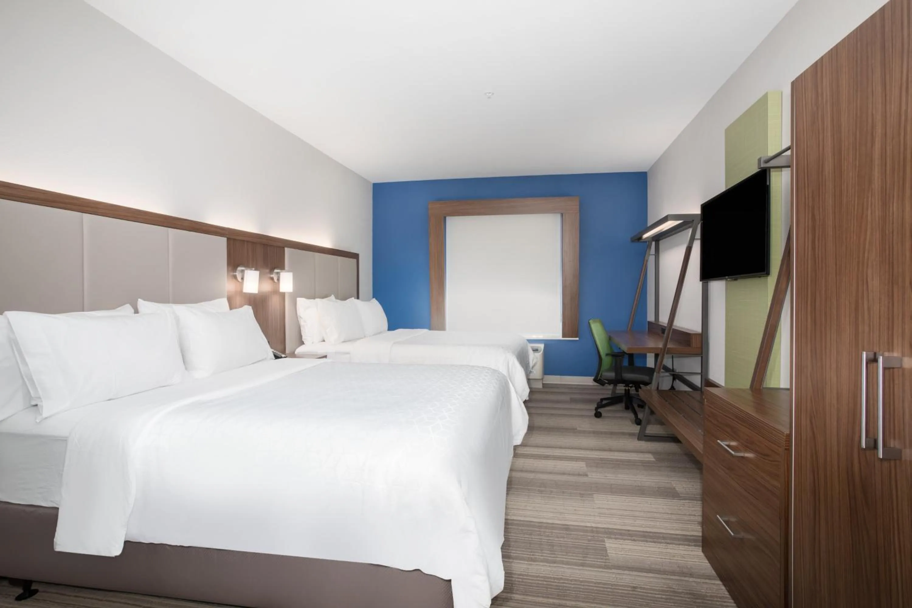 Bedroom, Bed in Holiday Inn Express Slidell by IHG
