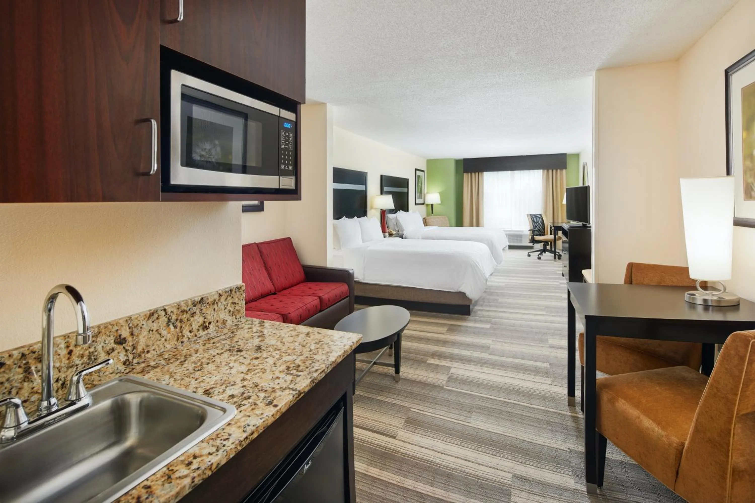 Photo of the whole room, Bed in Holiday Inn Express & Suites I-26 & Us 29 At Westgate Mall by IHG