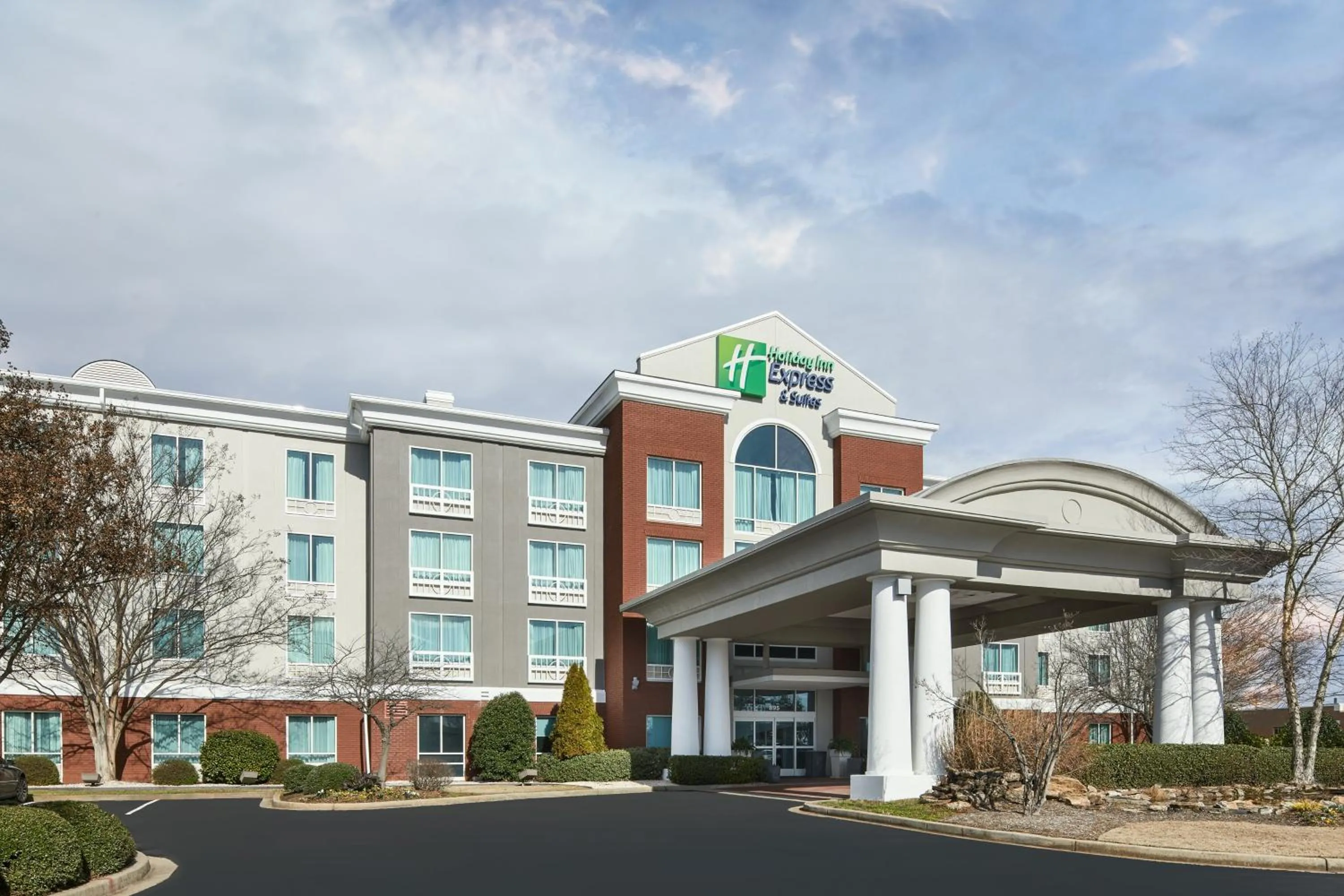 Property building in Holiday Inn Express & Suites I-26 & Us 29 At Westgate Mall by IHG