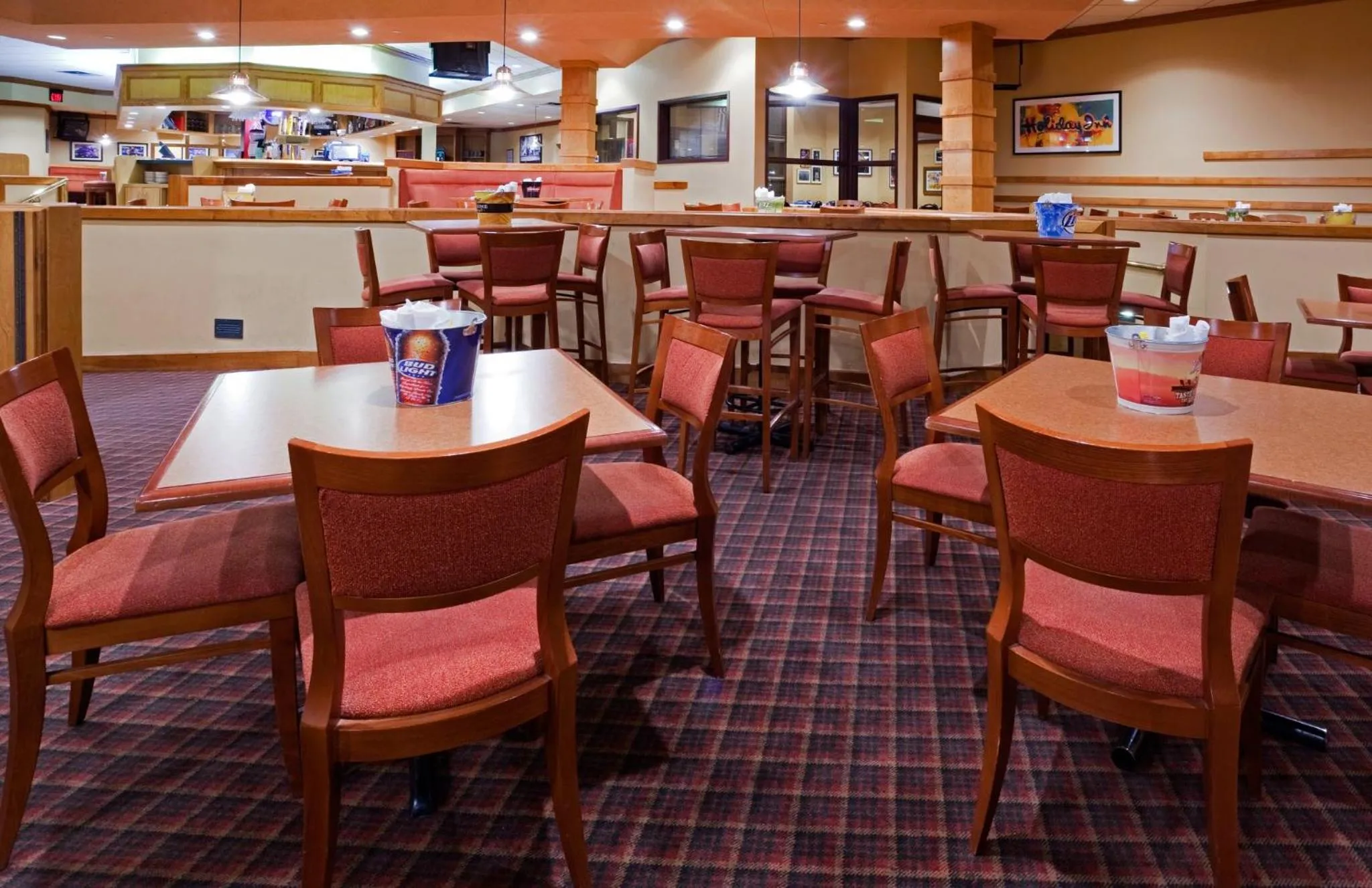 Restaurant/places to eat in Holiday Inn & Suites St. Cloud by IHG