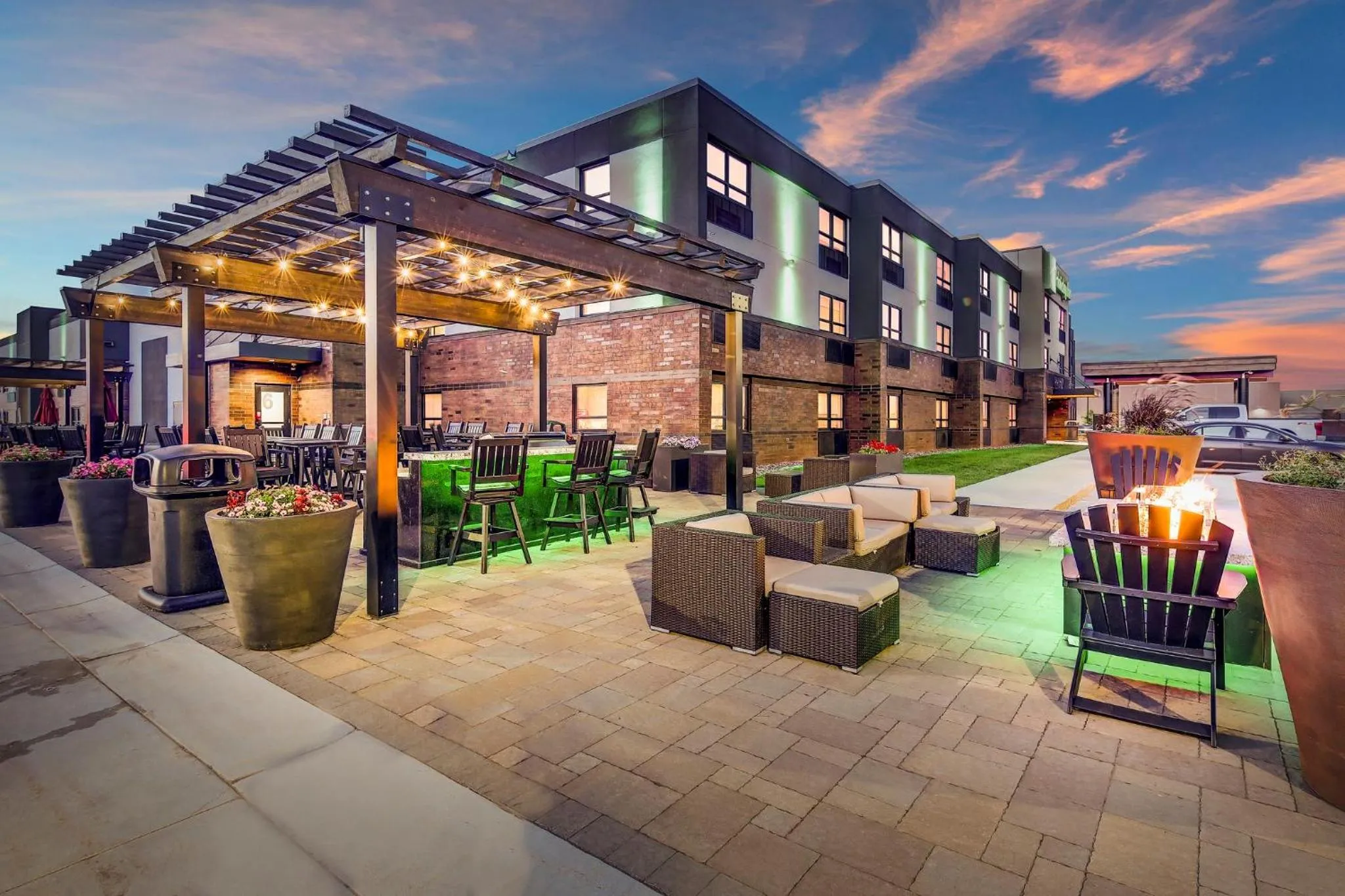 Property building in Holiday Inn & Suites St. Cloud by IHG