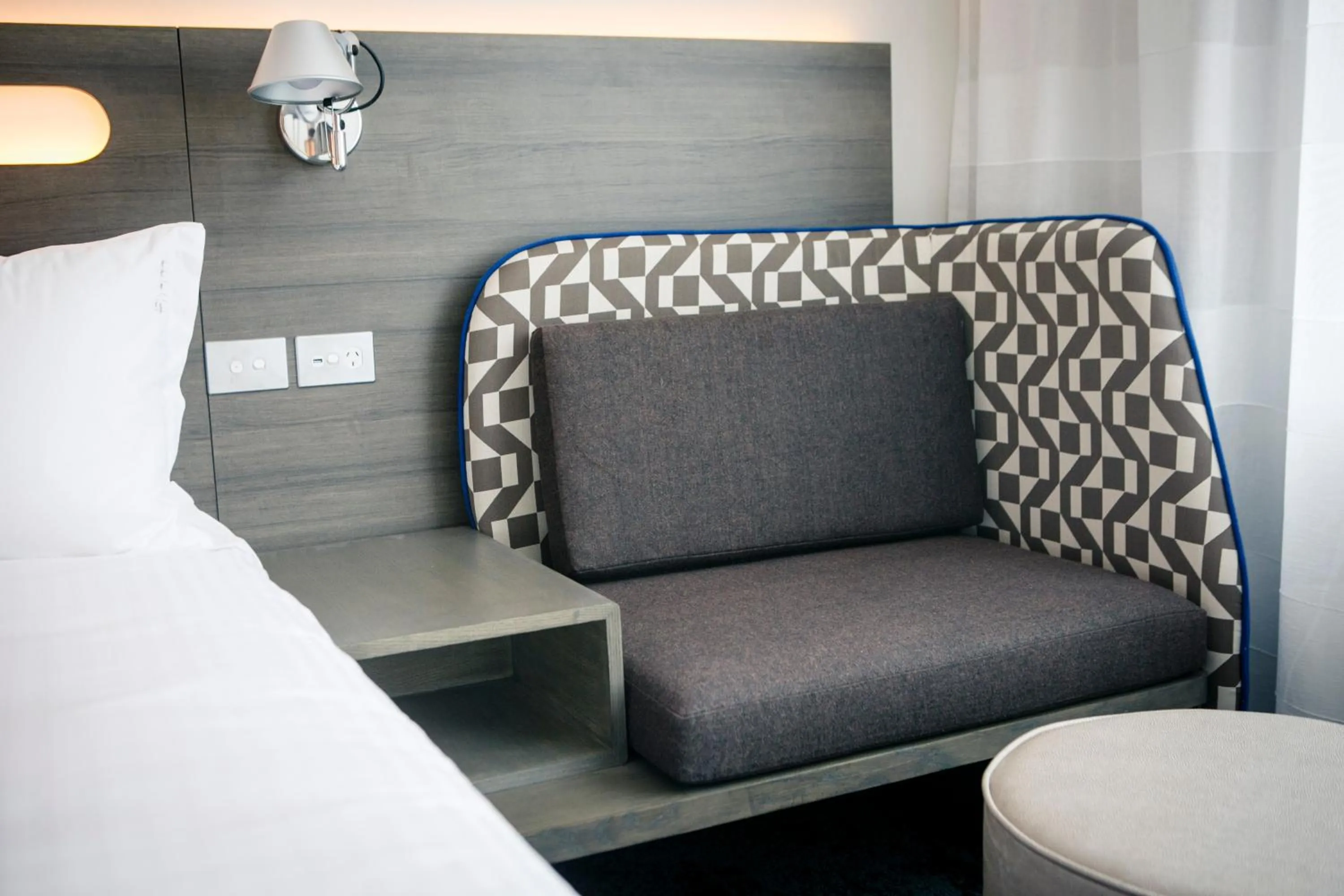 Photo of the whole room, Bed in Holiday Inn Express Sydney Macquarie Park by IHG