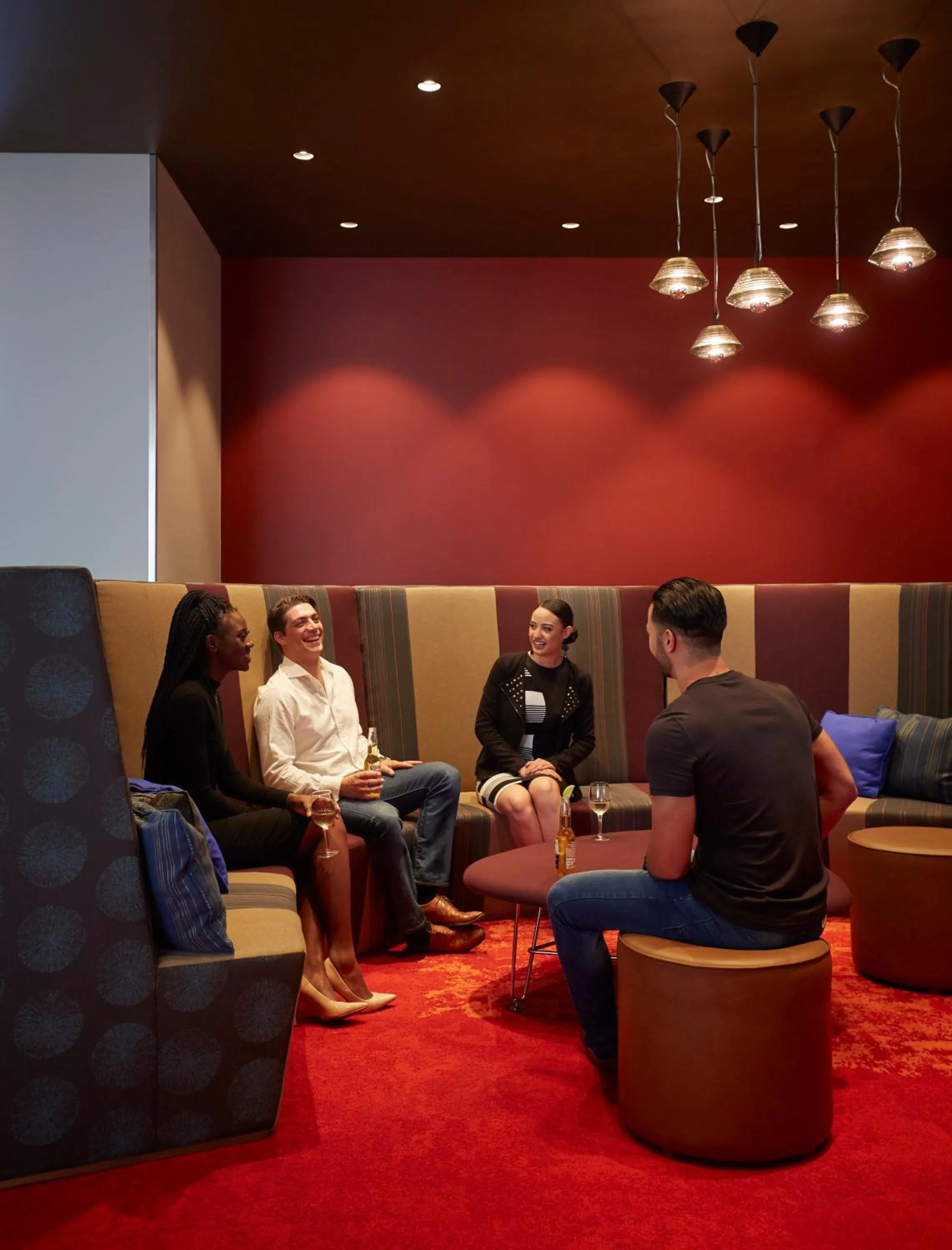 Lounge or bar in Holiday Inn Express Sydney Macquarie Park by IHG