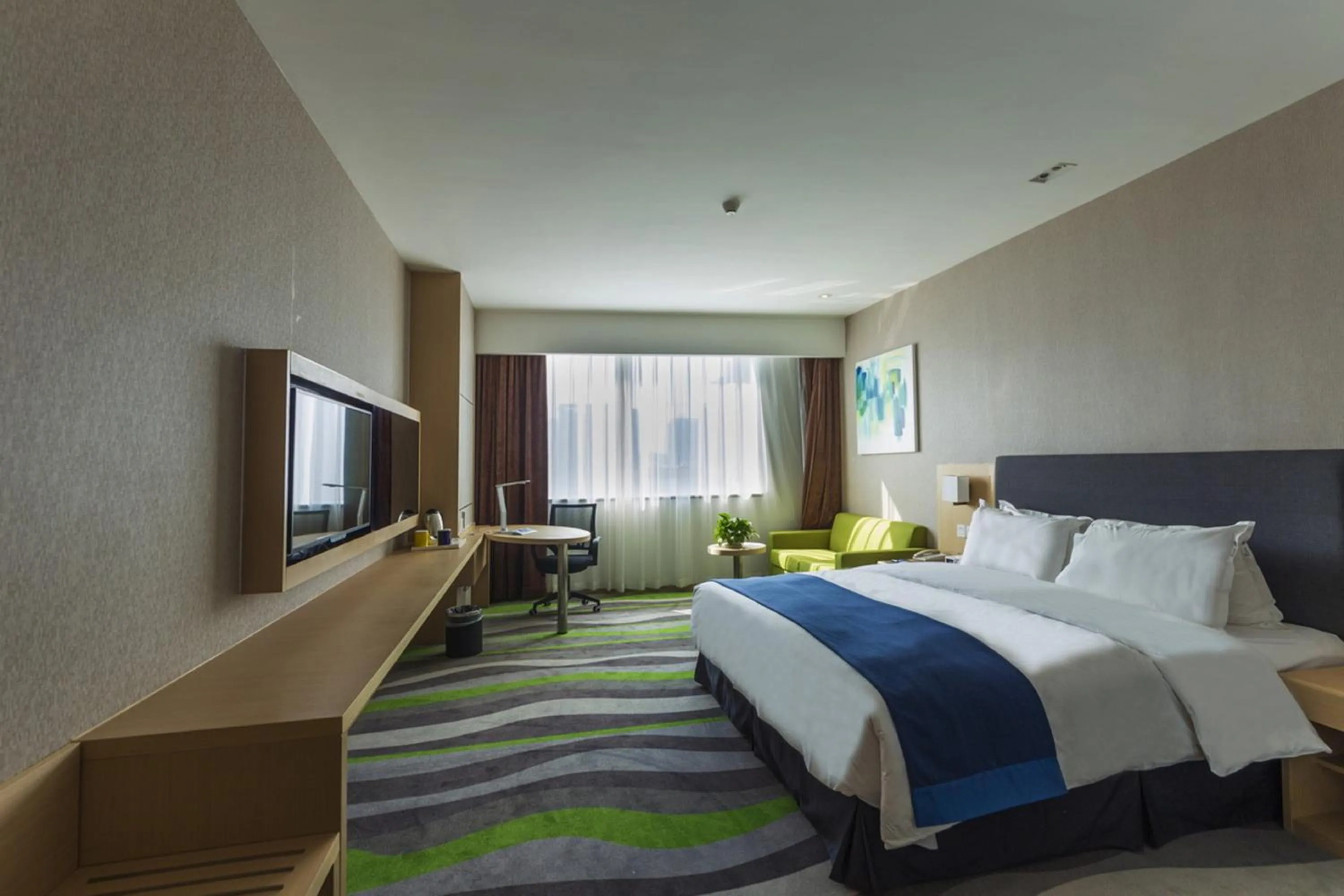 Photo of the whole room, Bed in Holiday Inn Express Jinan High-Tech Zone by IHG
