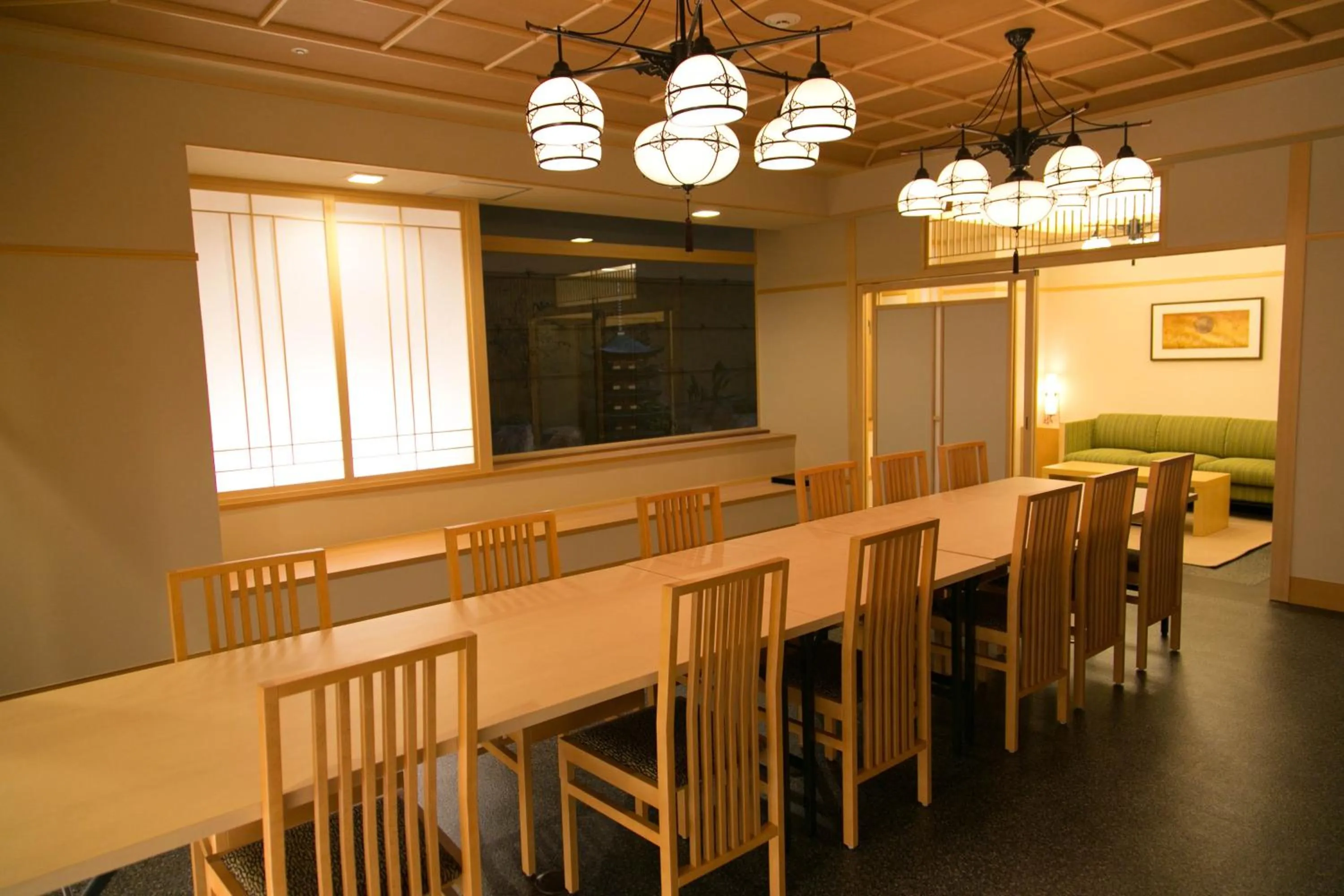 Restaurant/Places to Eat in ANA Crowne Plaza Ube, an IHG Hotel