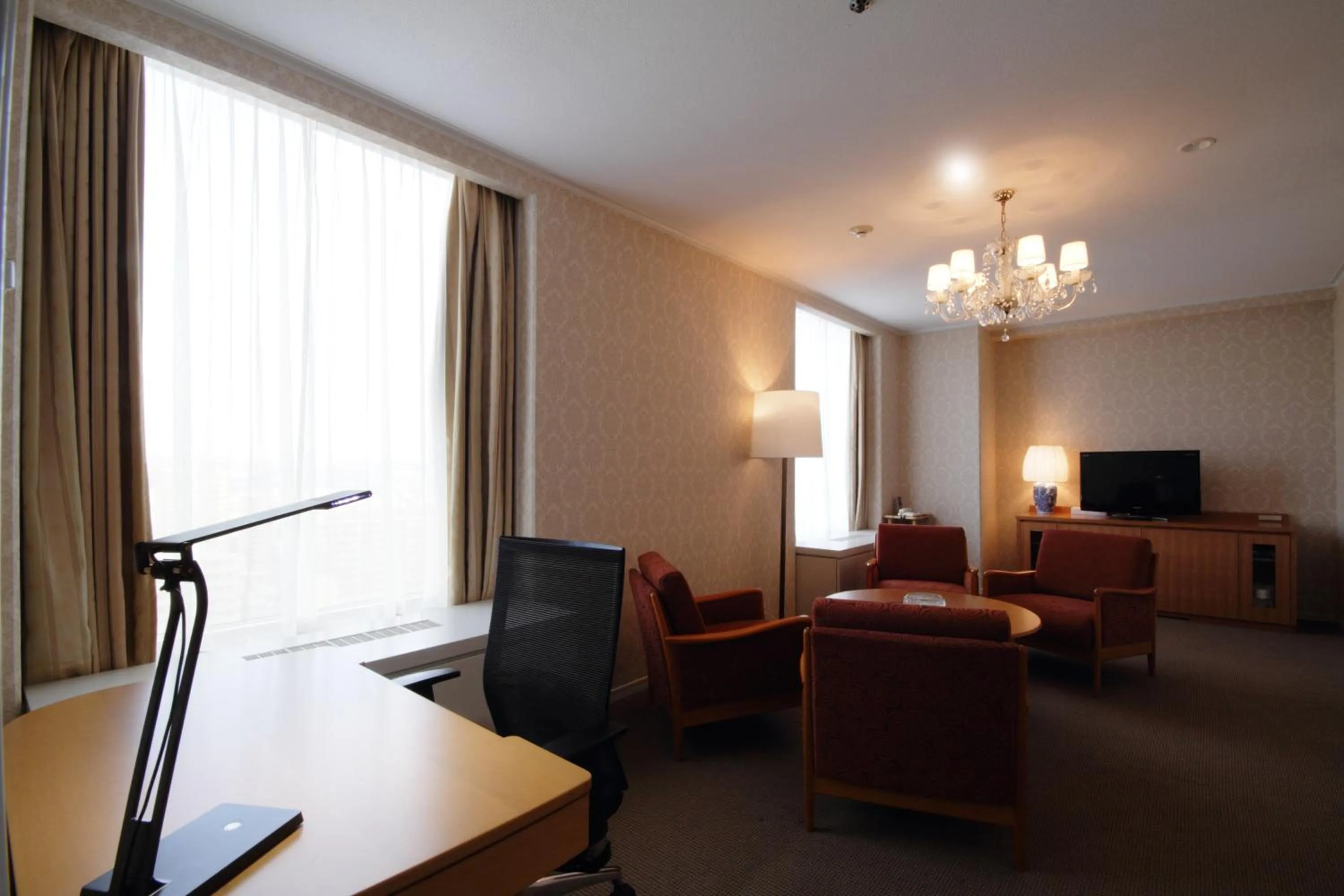 Photo of the whole room, Seating Area in ANA Crowne Plaza Ube, an IHG Hotel