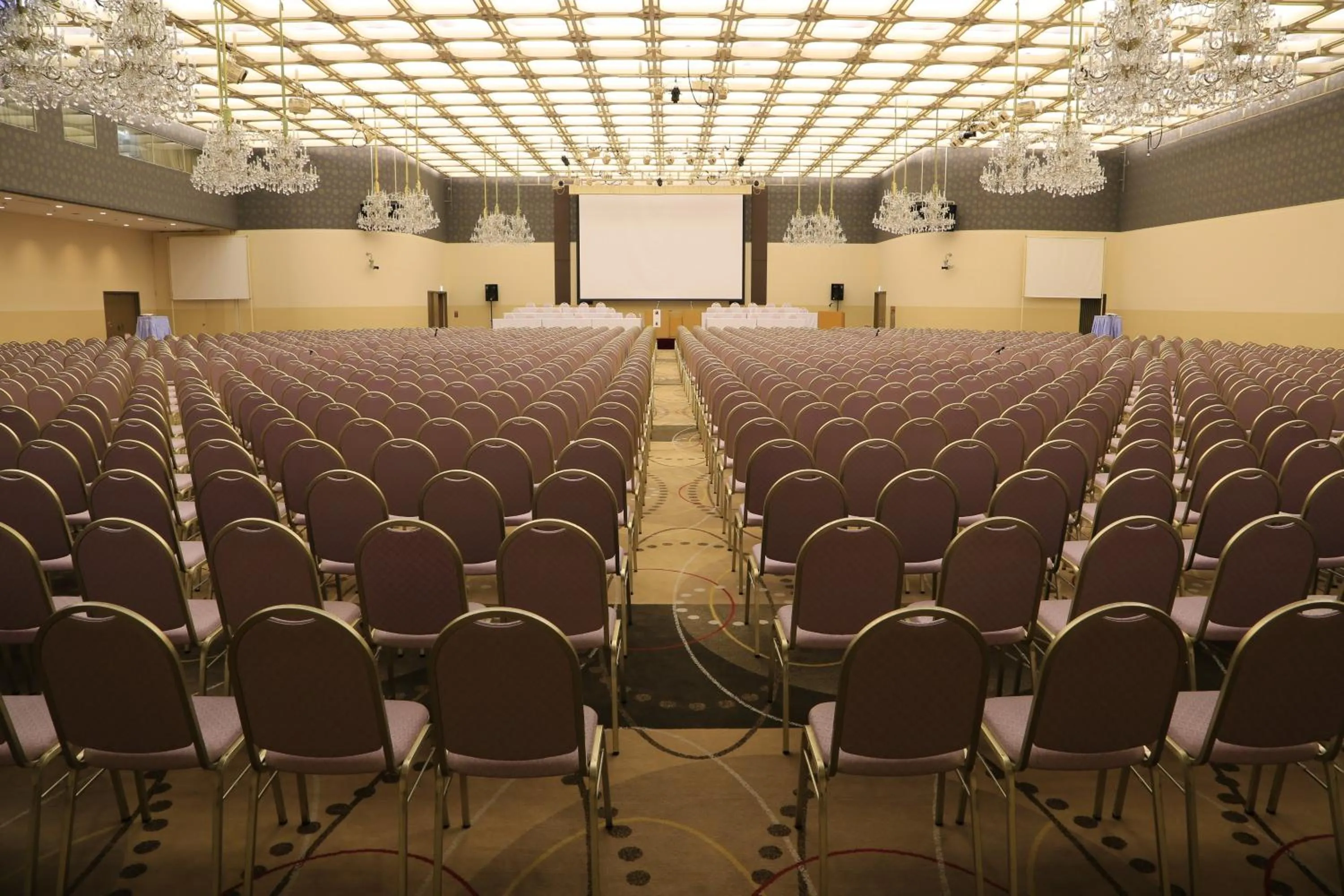 Meeting/conference room in ANA Crowne Plaza Ube, an IHG Hotel