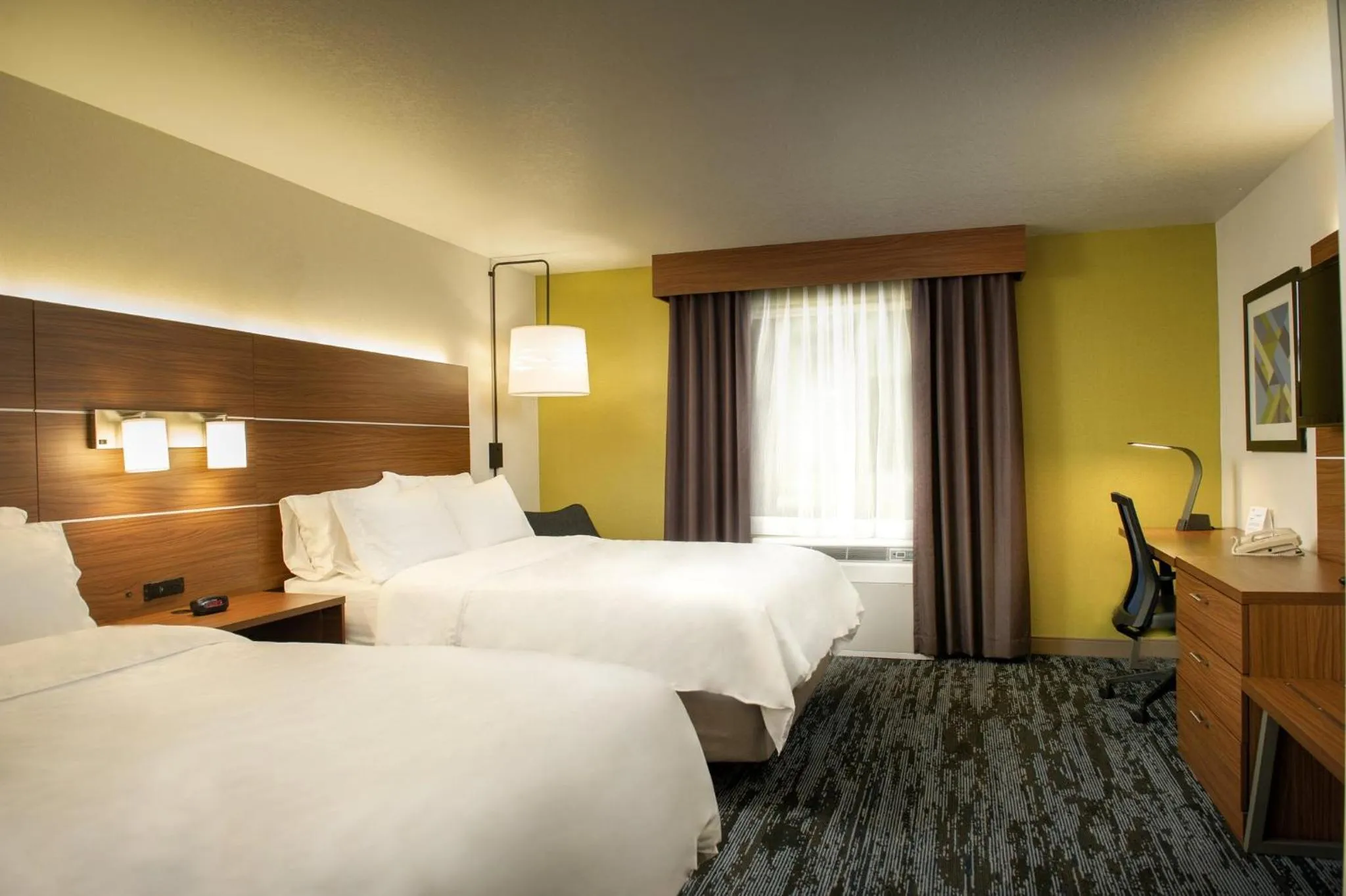 Photo of the whole room, Bed in Holiday Inn Express & Suites Wausau by IHG