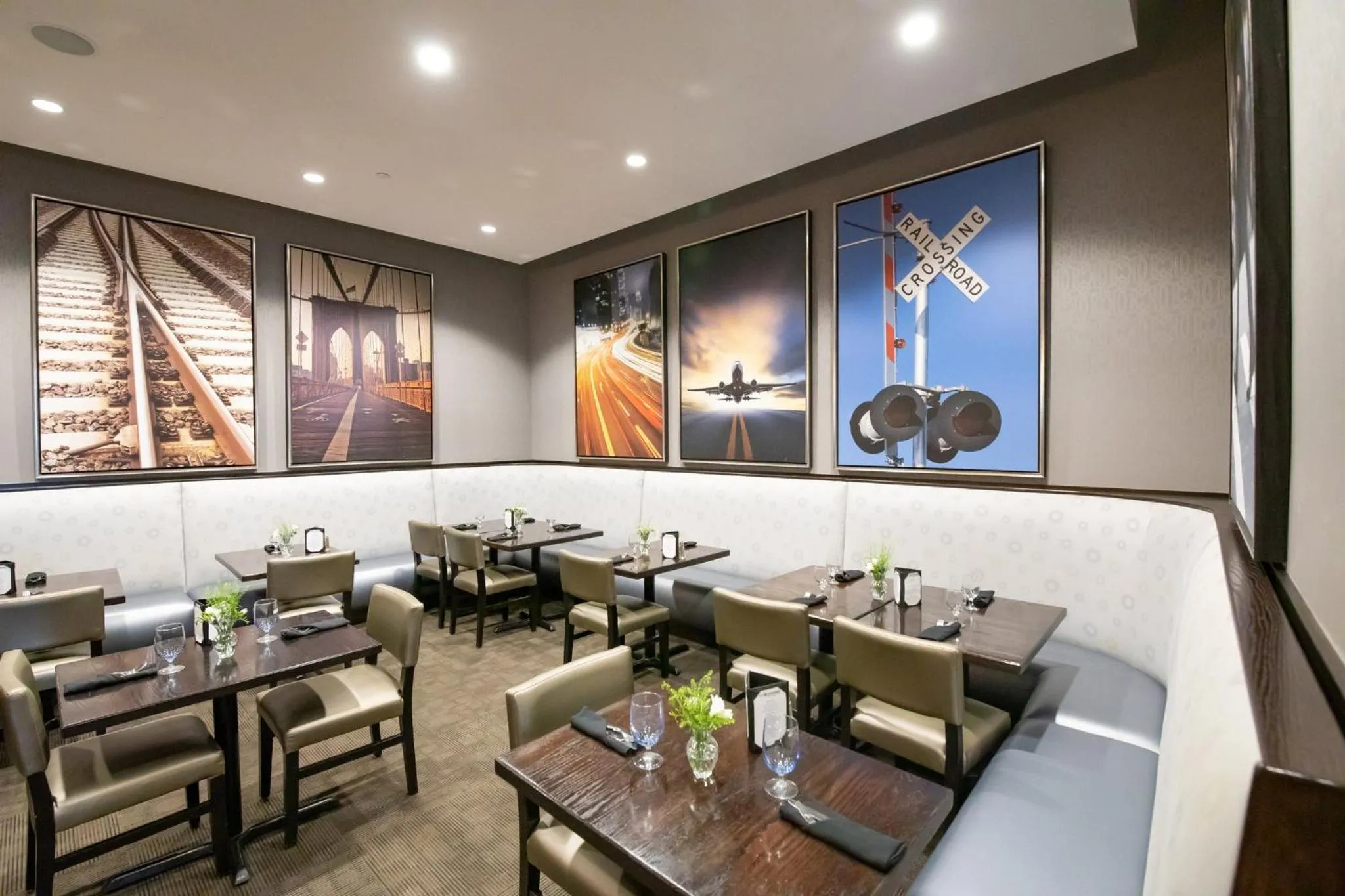 Restaurant/places to eat in Crowne Plaza Providence-Warwick (Airport) by IHG