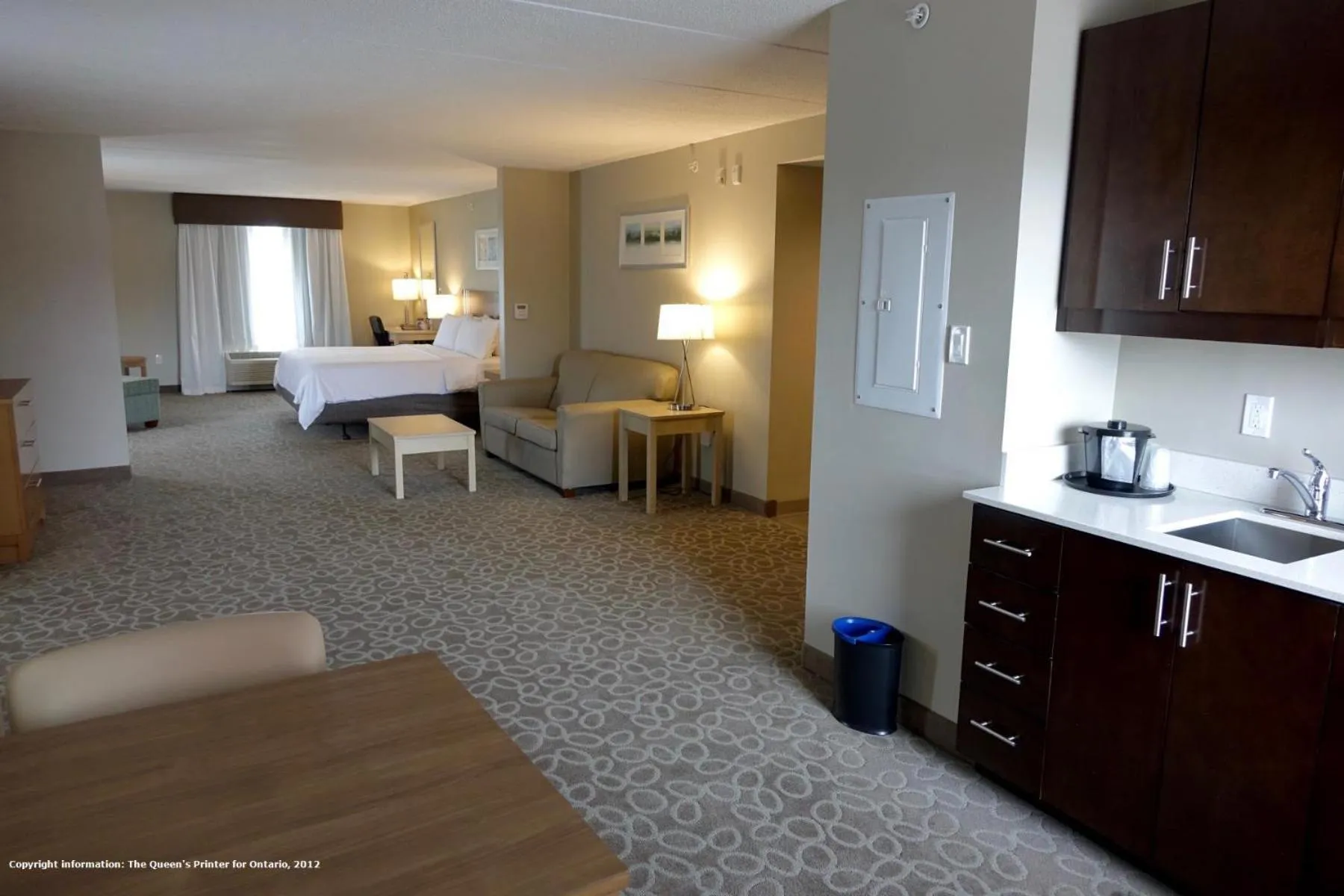 Photo of the whole room, Bed in Holiday Inn Express & Suites Oshawa Downtown - Toronto Area by IHG