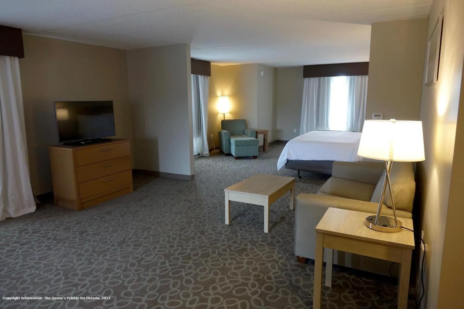 Photo of the whole room, Bed in Holiday Inn Express & Suites Oshawa Downtown - Toronto Area by IHG