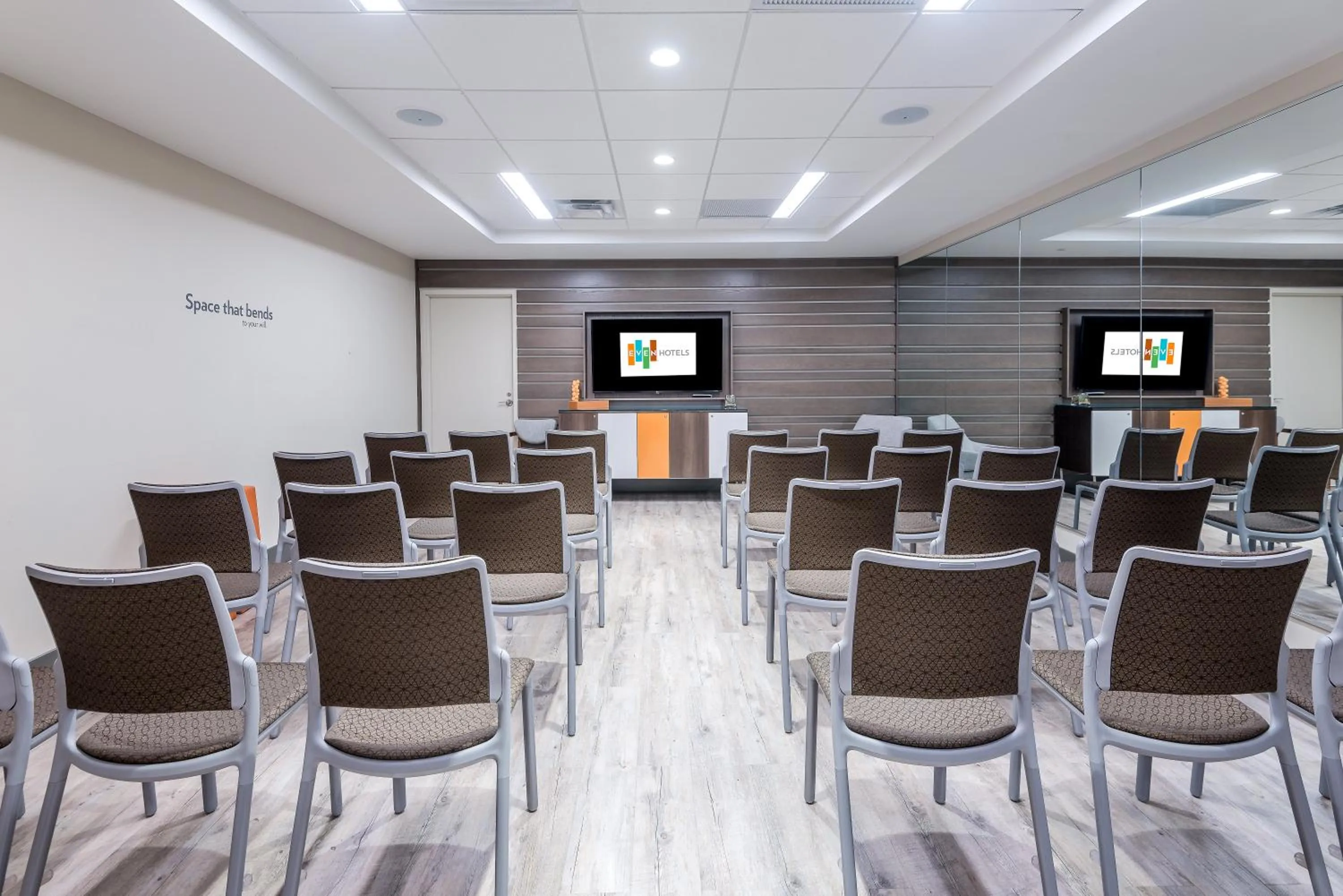 Meeting/conference room in EVEN Hotel Brooklyn by IHG