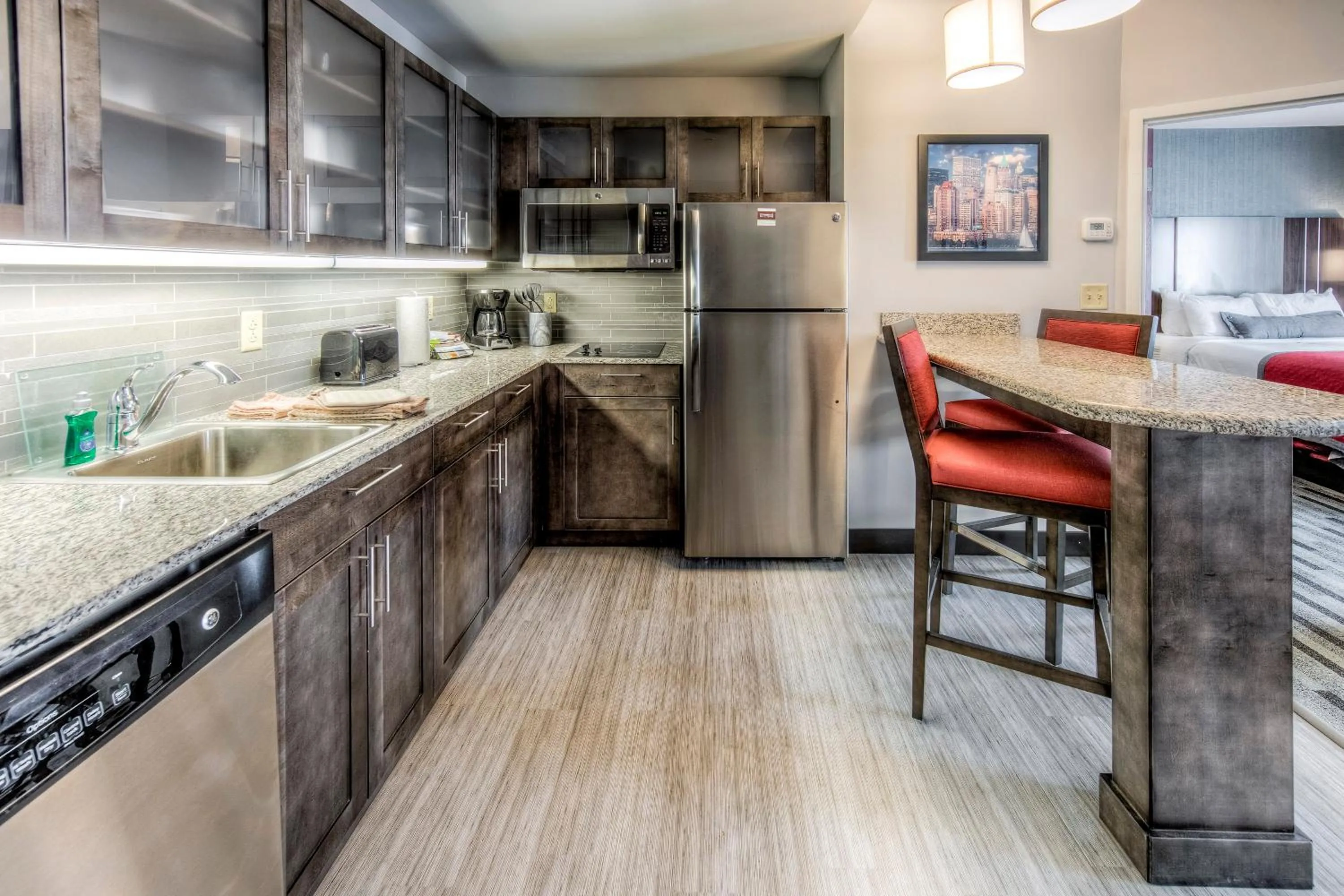 Kitchen or kitchenette in Staybridge Suites - University Area OSU by IHG