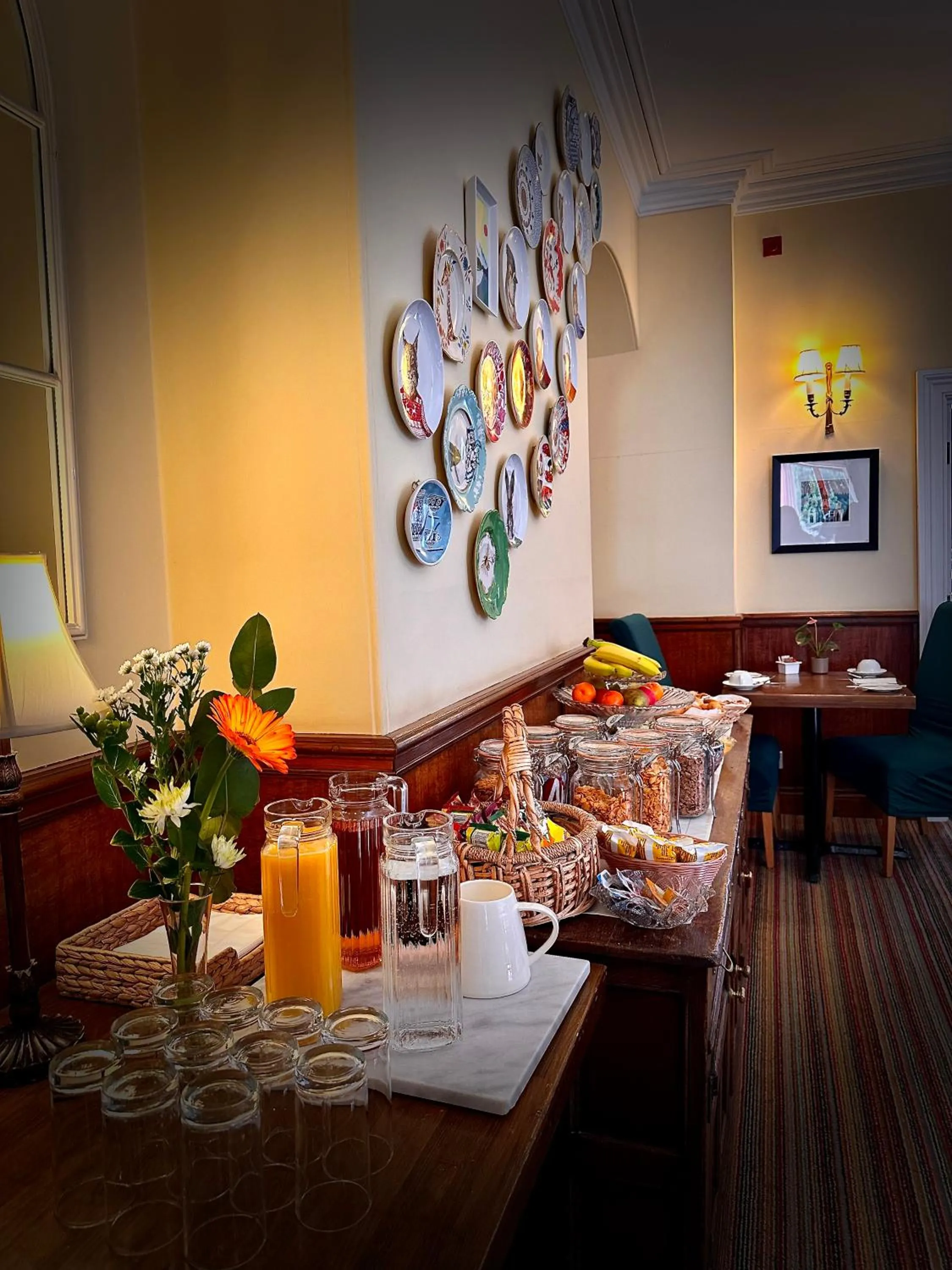 Seating area in 23 St Mary's