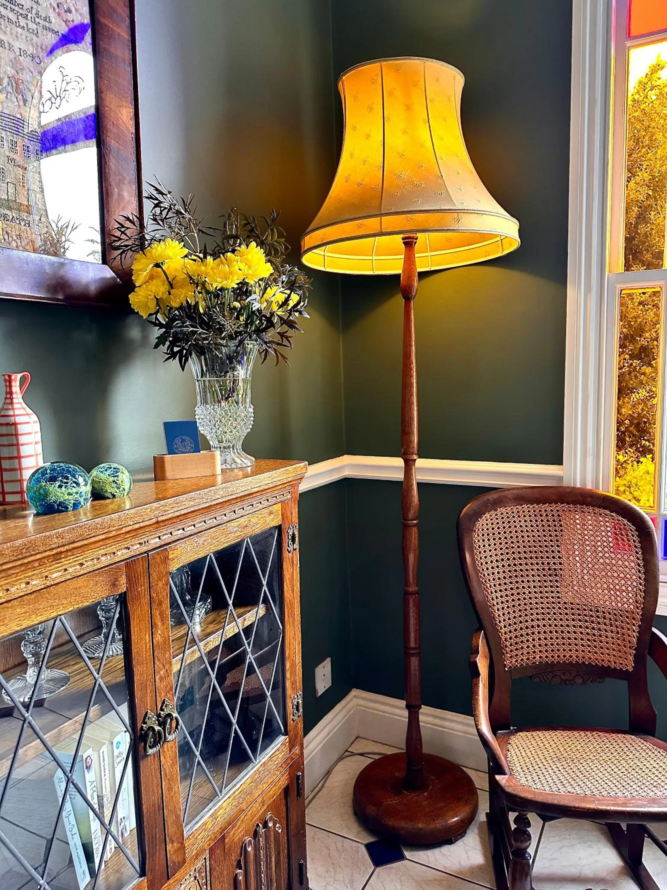 Seating area in 23 St Mary's