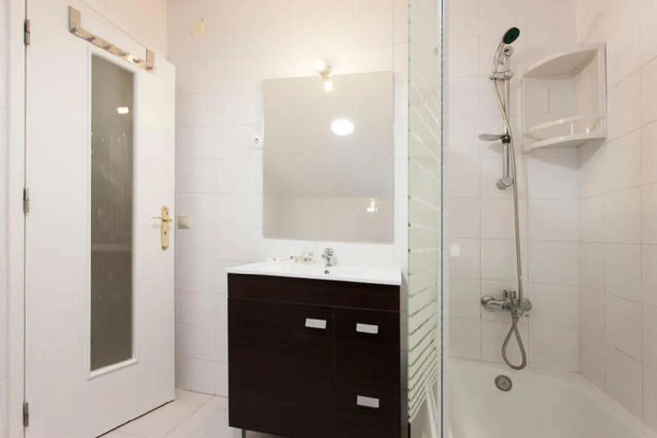 Bathroom in Apartments Center Bairro Alto