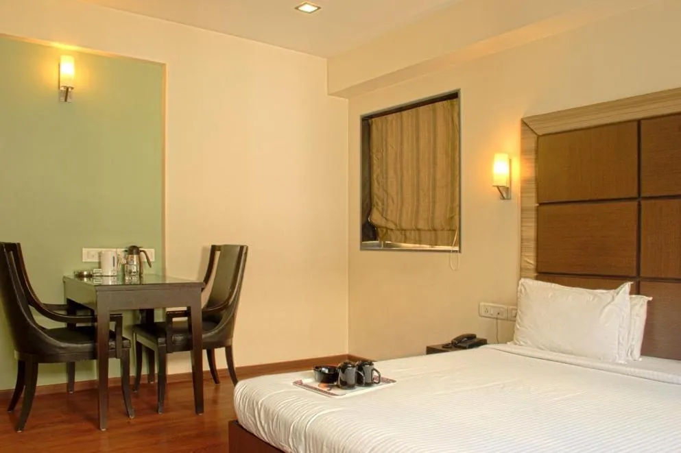 Photo of the whole room, Bed in Hotel Amigo