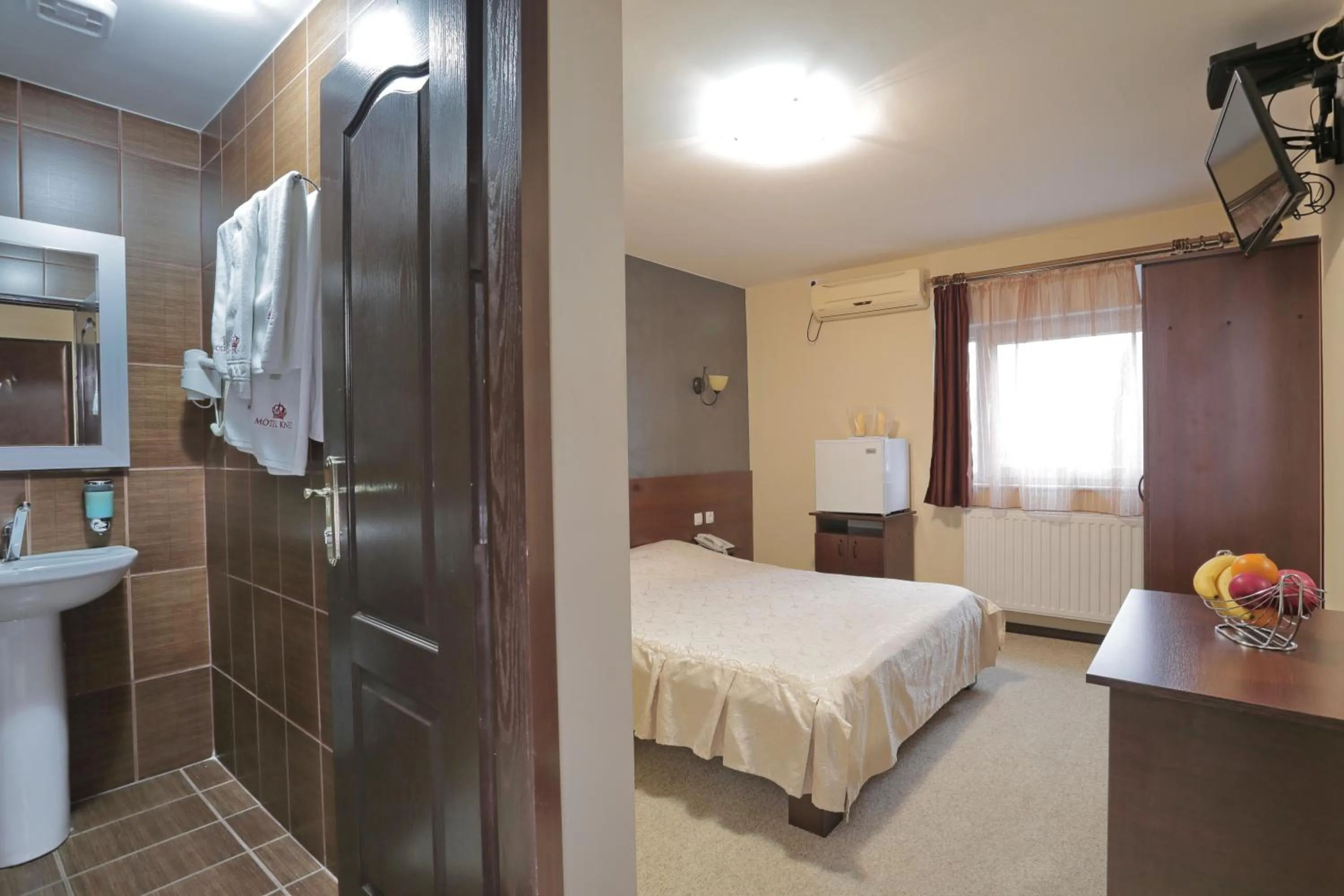 Double Room with Private Bathroom - single occupancy in Prenociste Knez