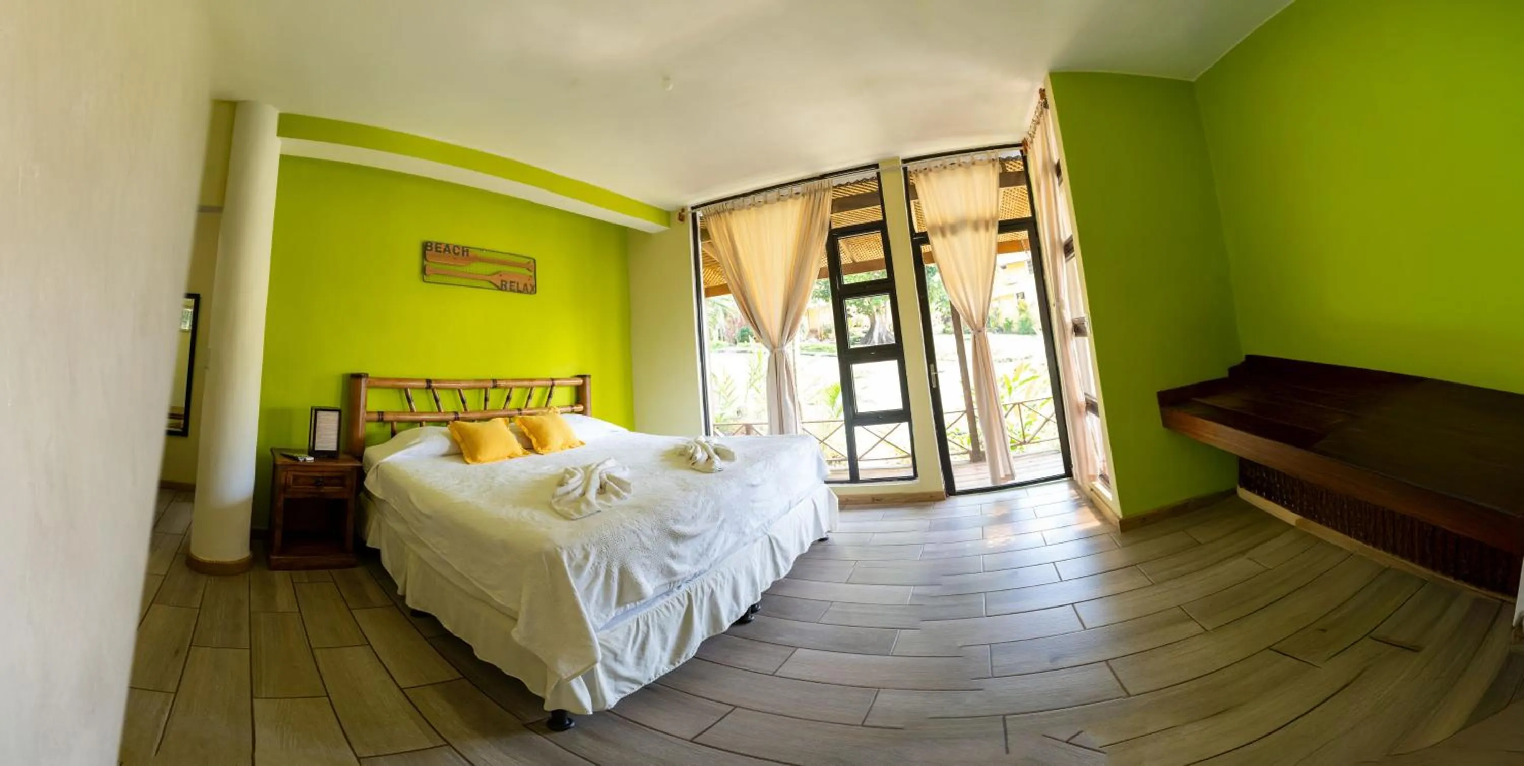 Photo of the whole room, Bed in Banana Palms Hotel