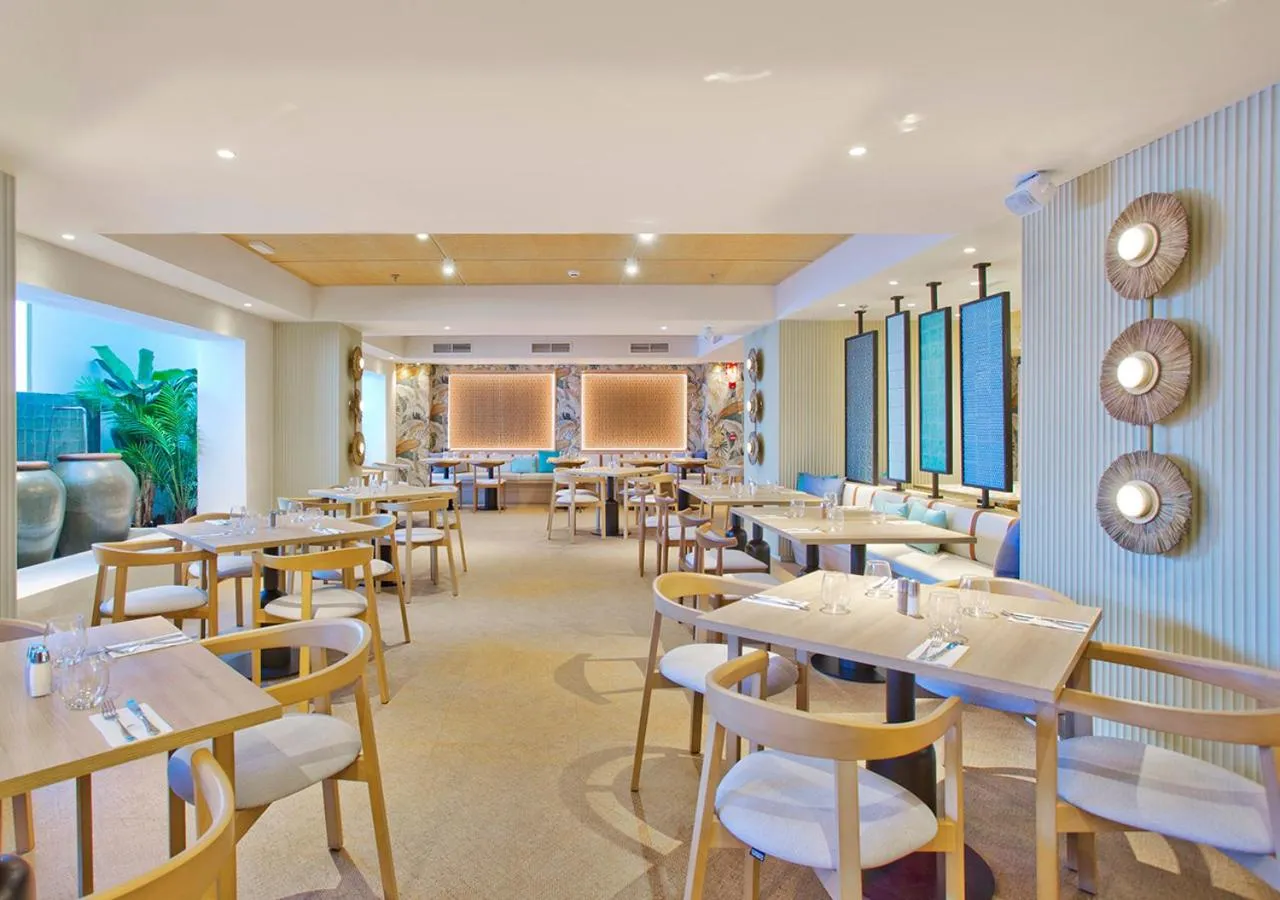 Seating area in Sunset Beach Club Hotel Apartments