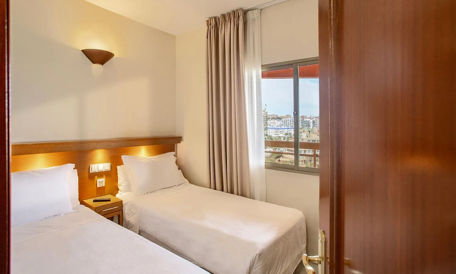 Bedroom, Bed in Sunset Beach Club Hotel Apartments