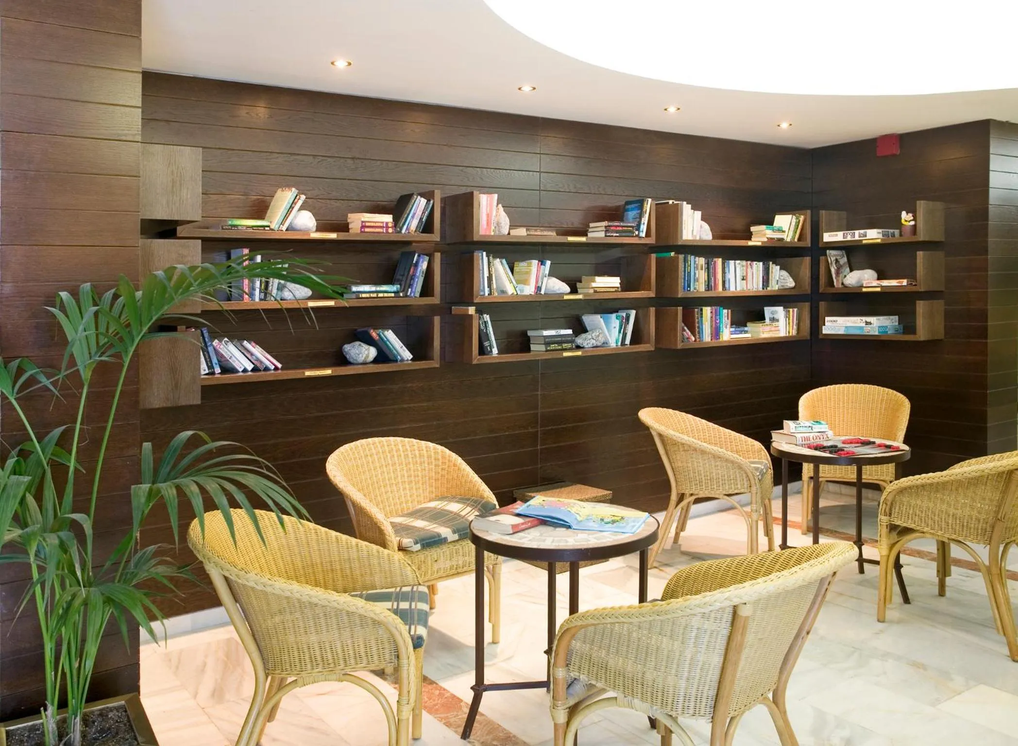 Lounge or bar in Sunset Beach Club Hotel Apartments