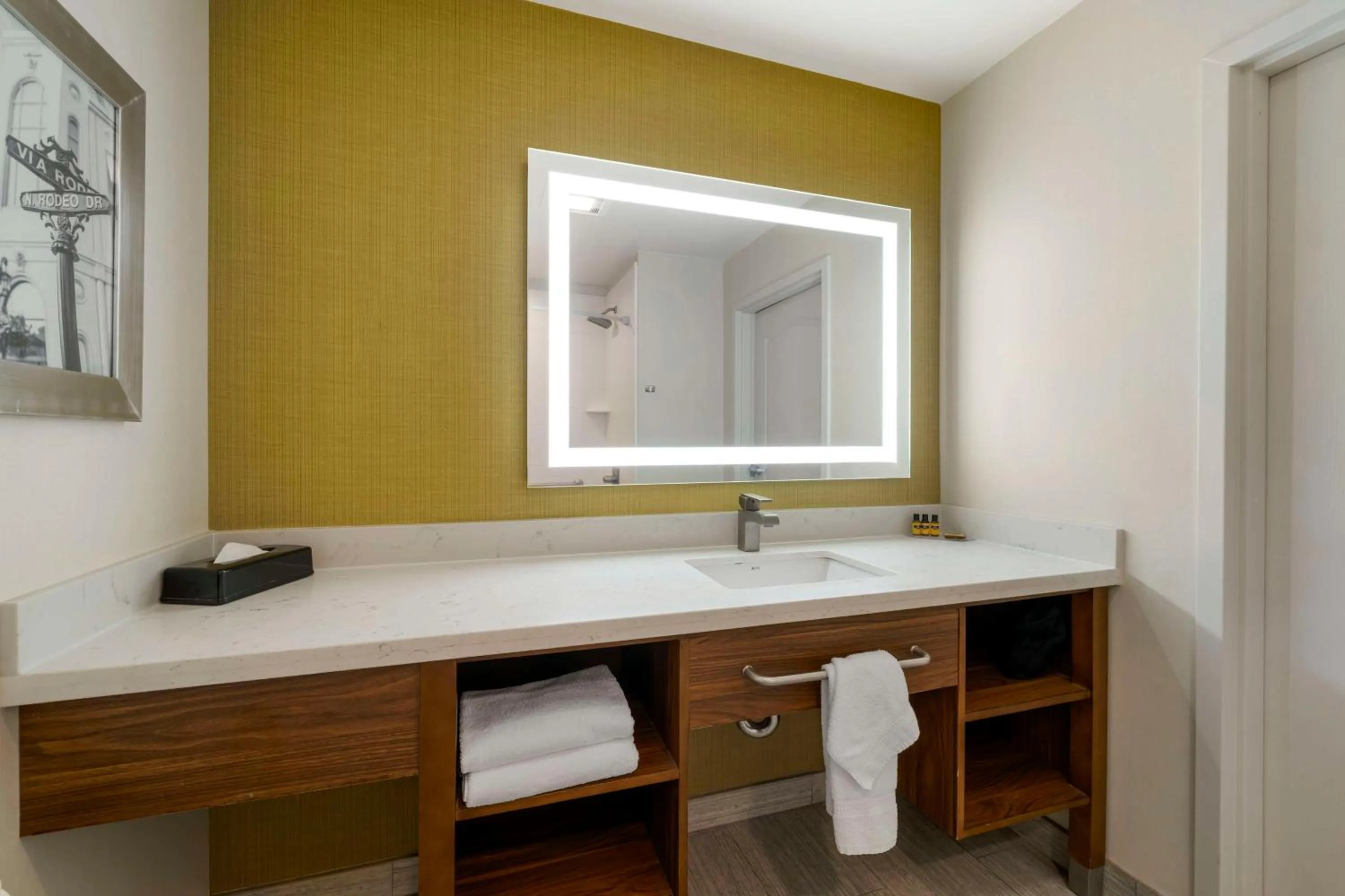 Bathroom in Best Western Plus Gardena-Los Angeles Inn & Suites