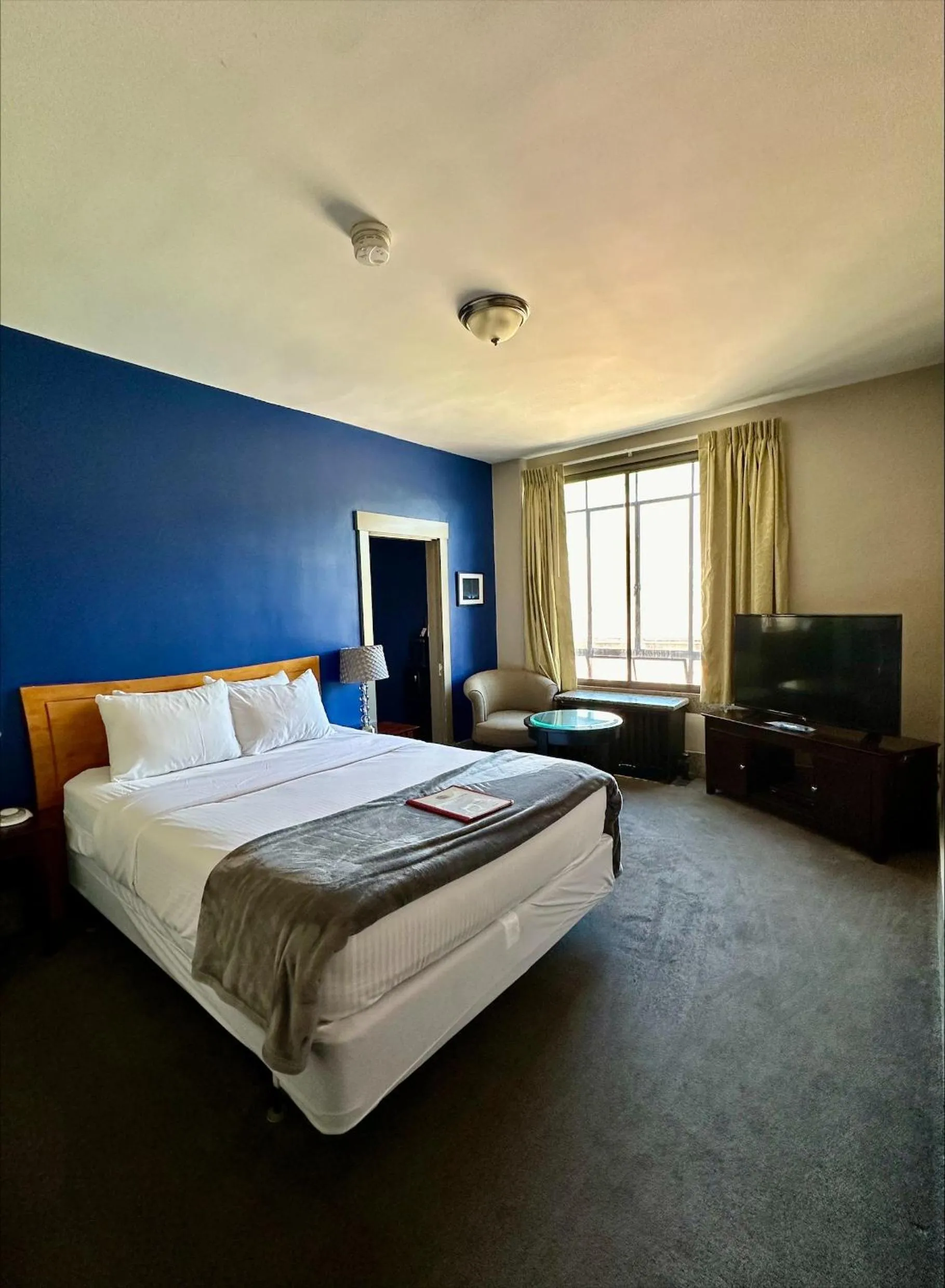 Bedroom, Bed in Latchis Hotel