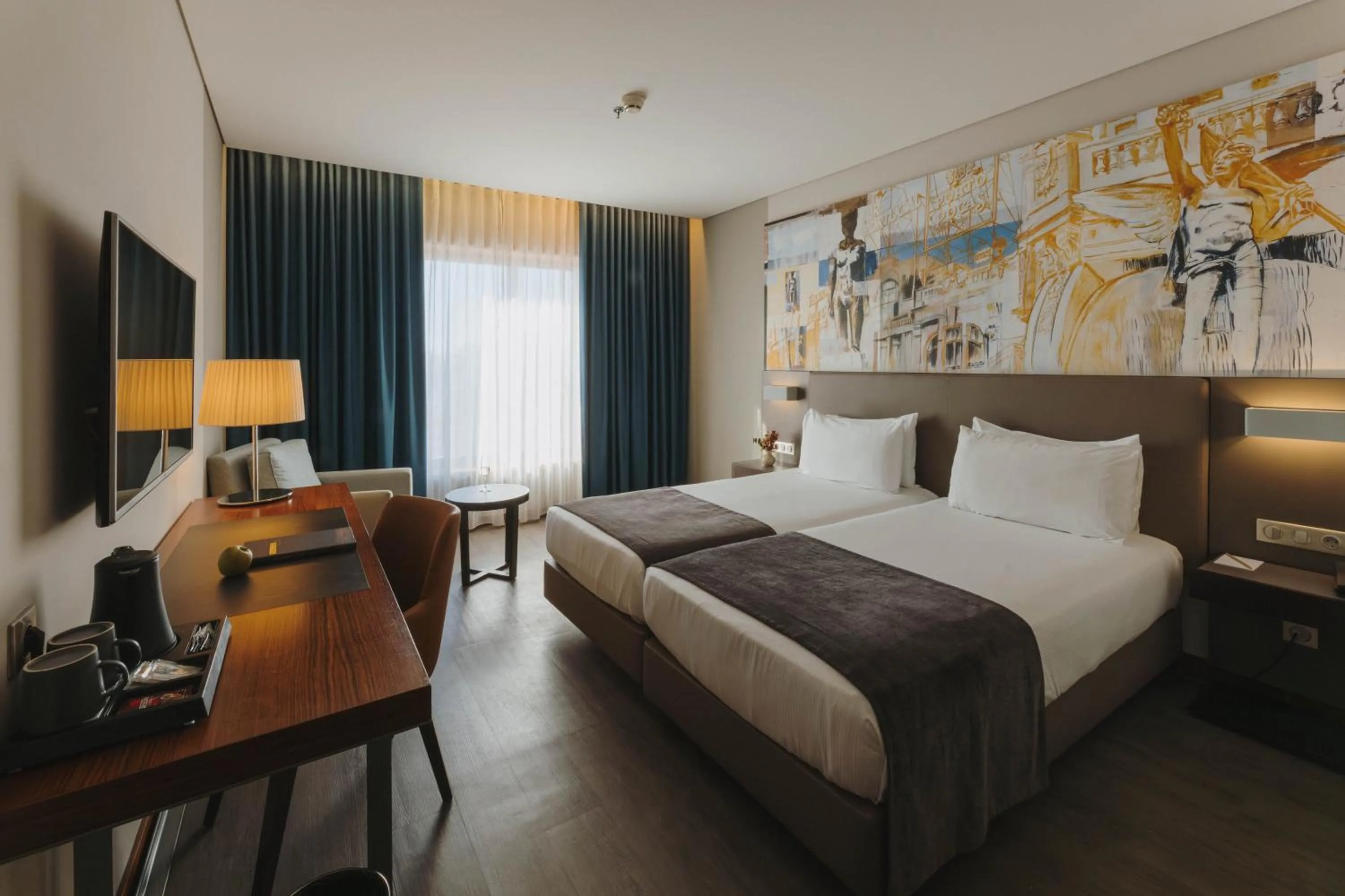 Bedroom, Bed in Timbre Heroismo