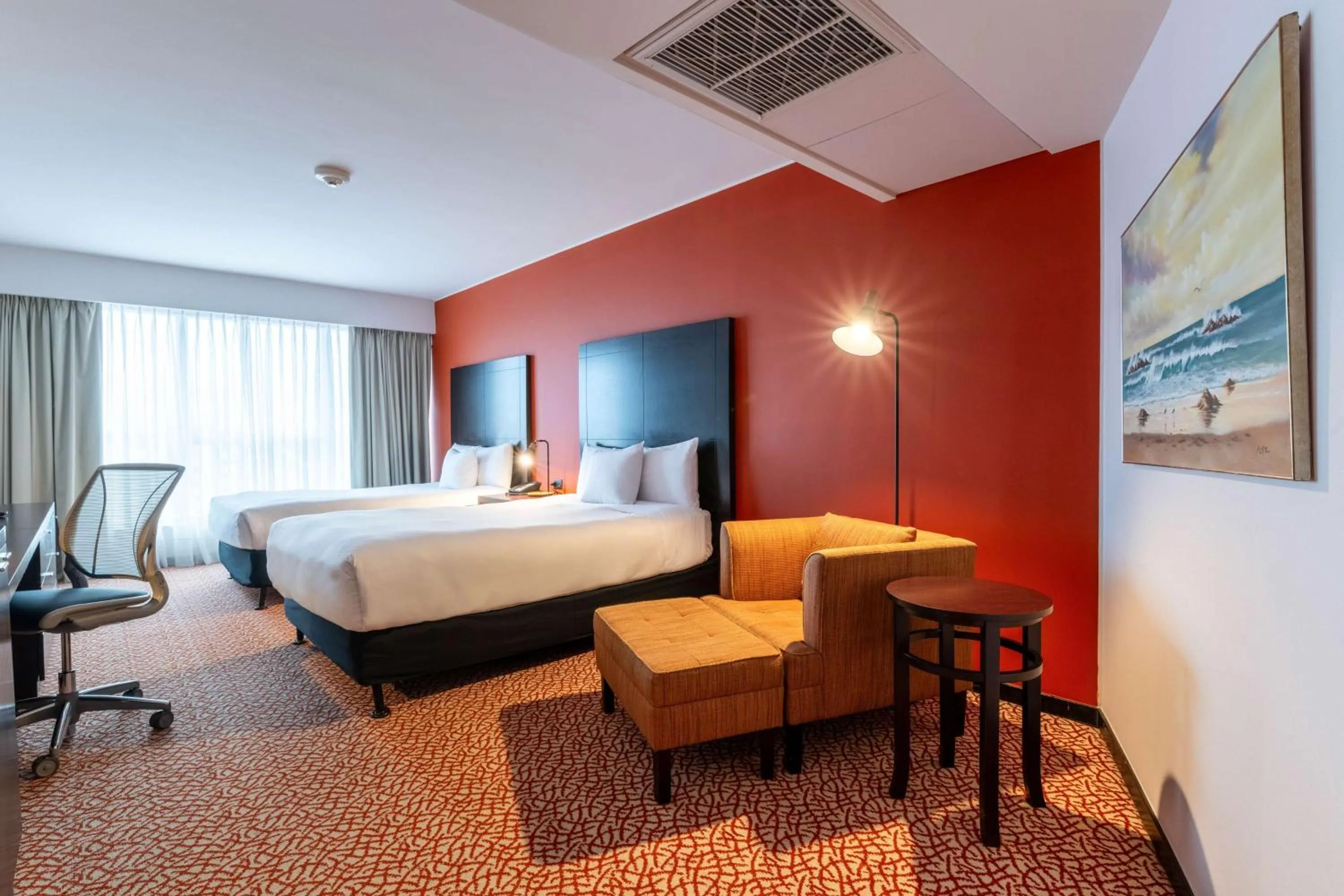 Photo of the whole room, Bed in Hilton Garden Inn Montevideo