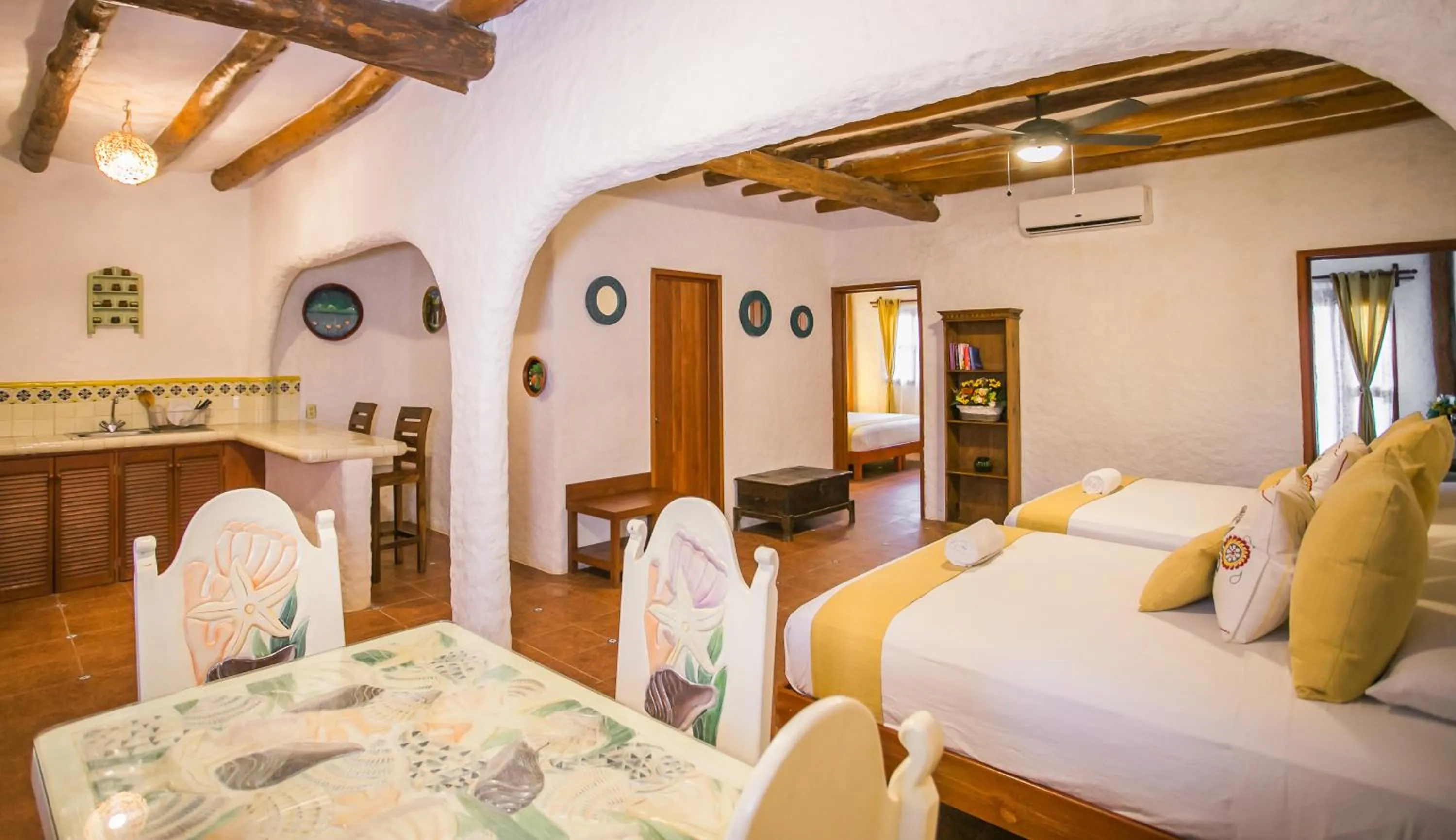 Photo of the whole room, Bed in Villas Margaritas Holbox