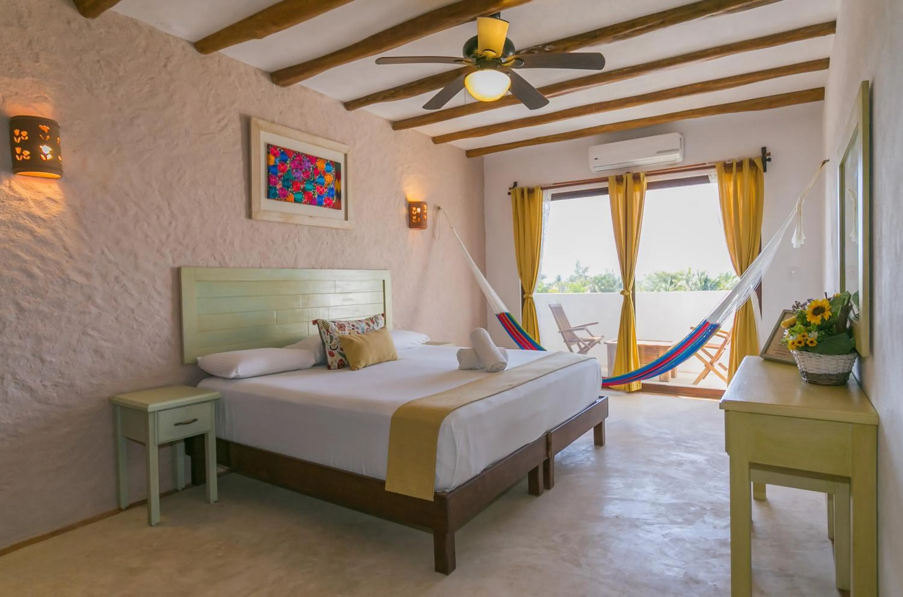 Photo of the whole room, Bed in Villas Margaritas Holbox