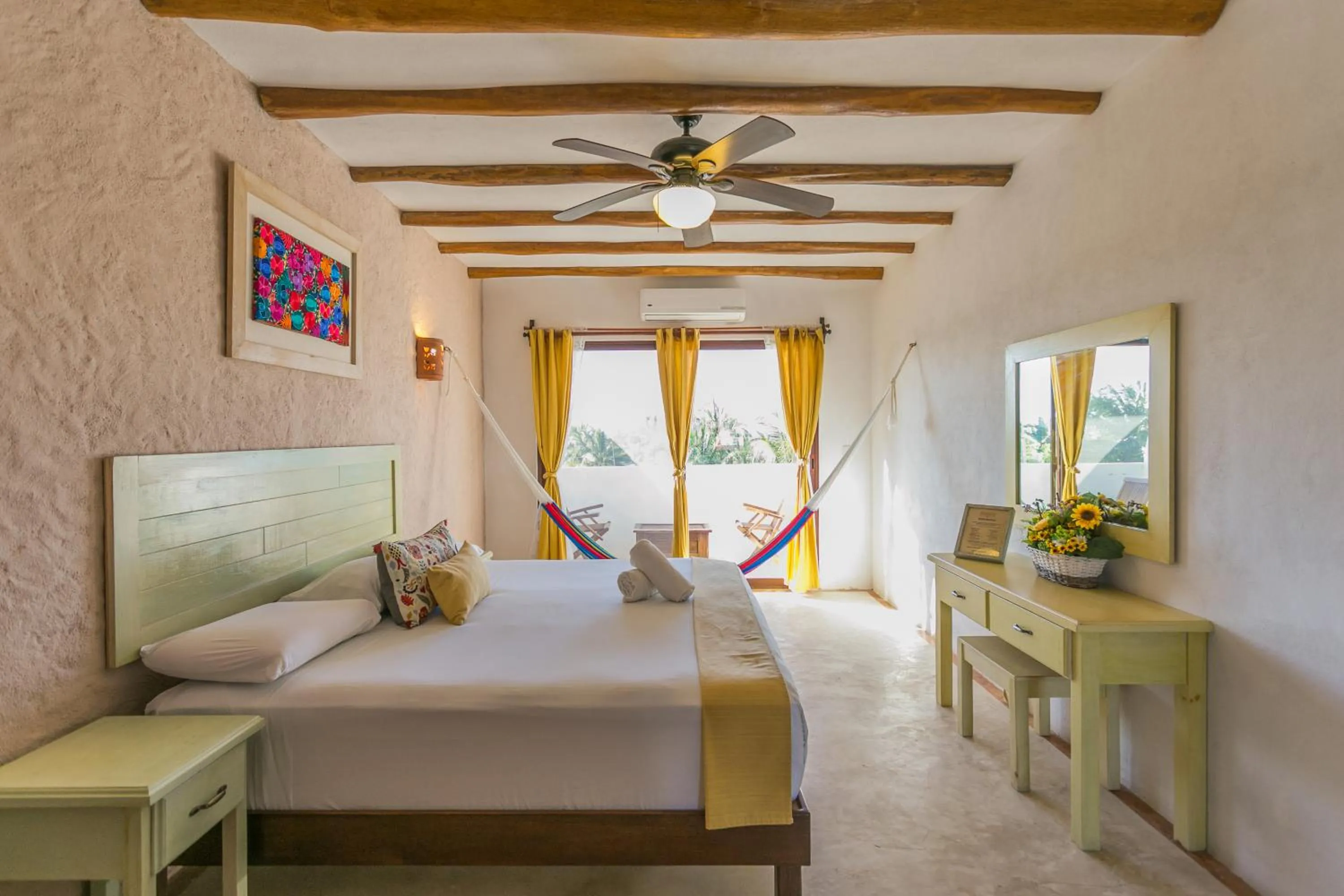Photo of the whole room, Bed in Villas Margaritas Holbox