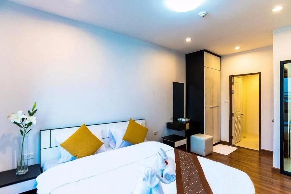 Bed in V-twin Donjan Service Apartment