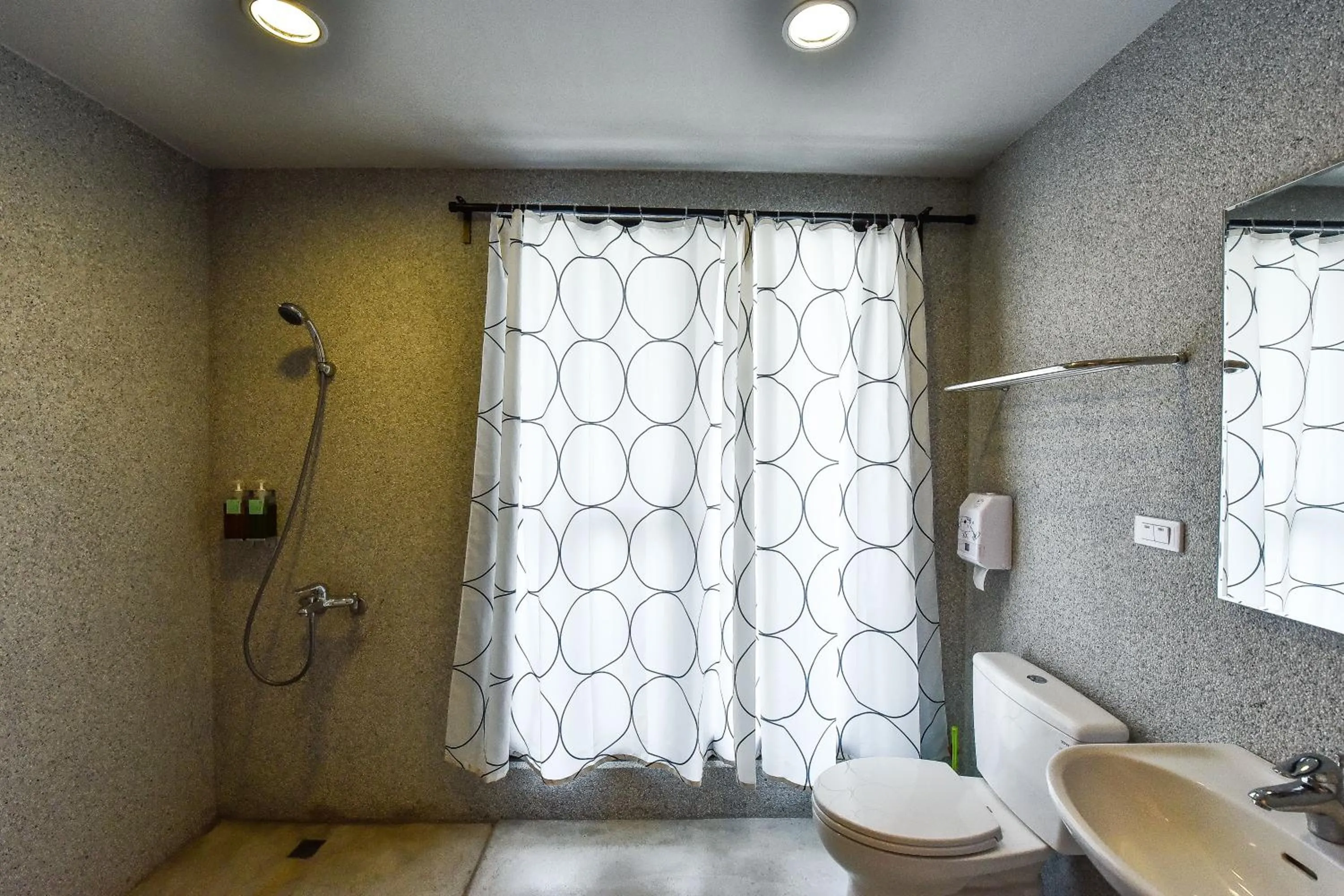 Shower in Anping Wikid Design Hotel