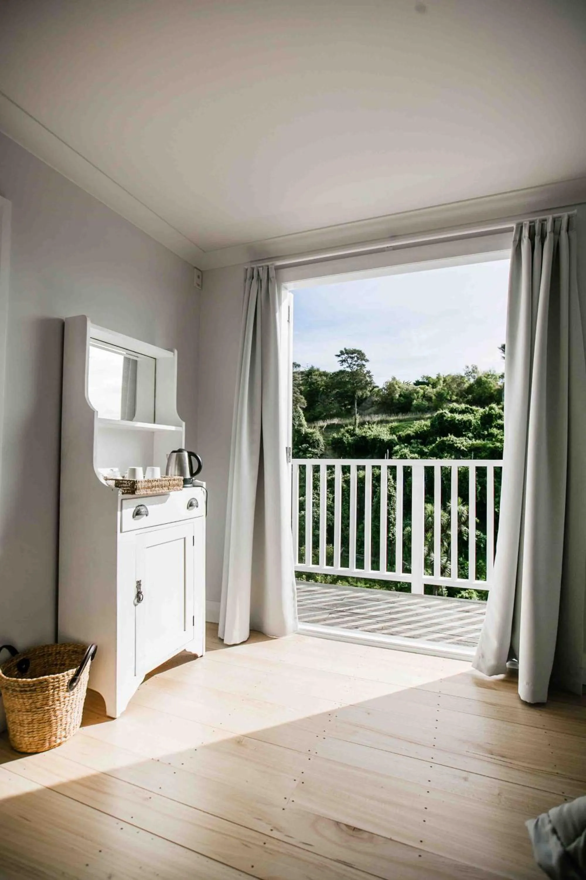 Coffee/tea facilities in The Pear Orchard Lodge