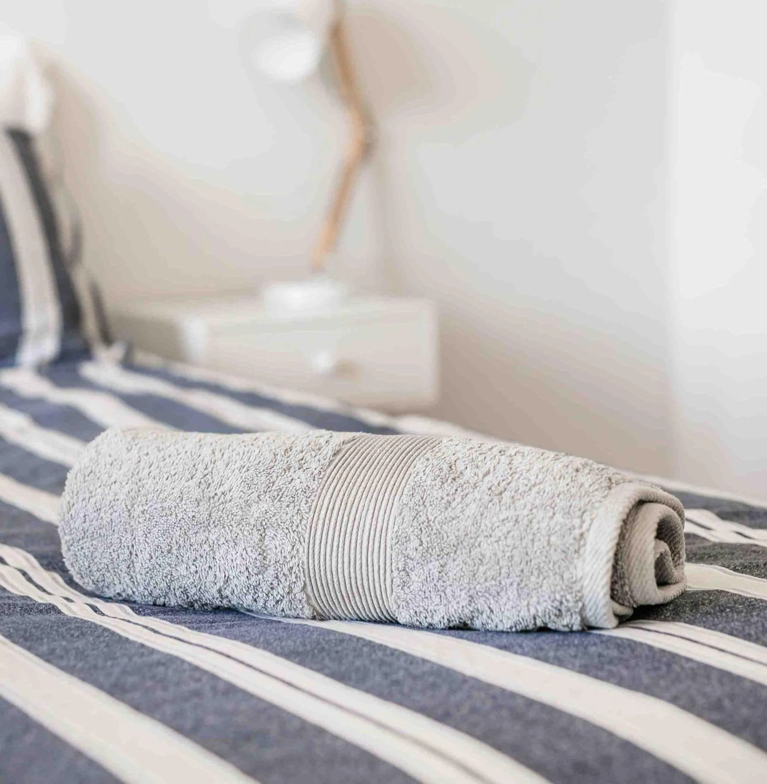 Decorative detail, Bed in The Pear Orchard Lodge