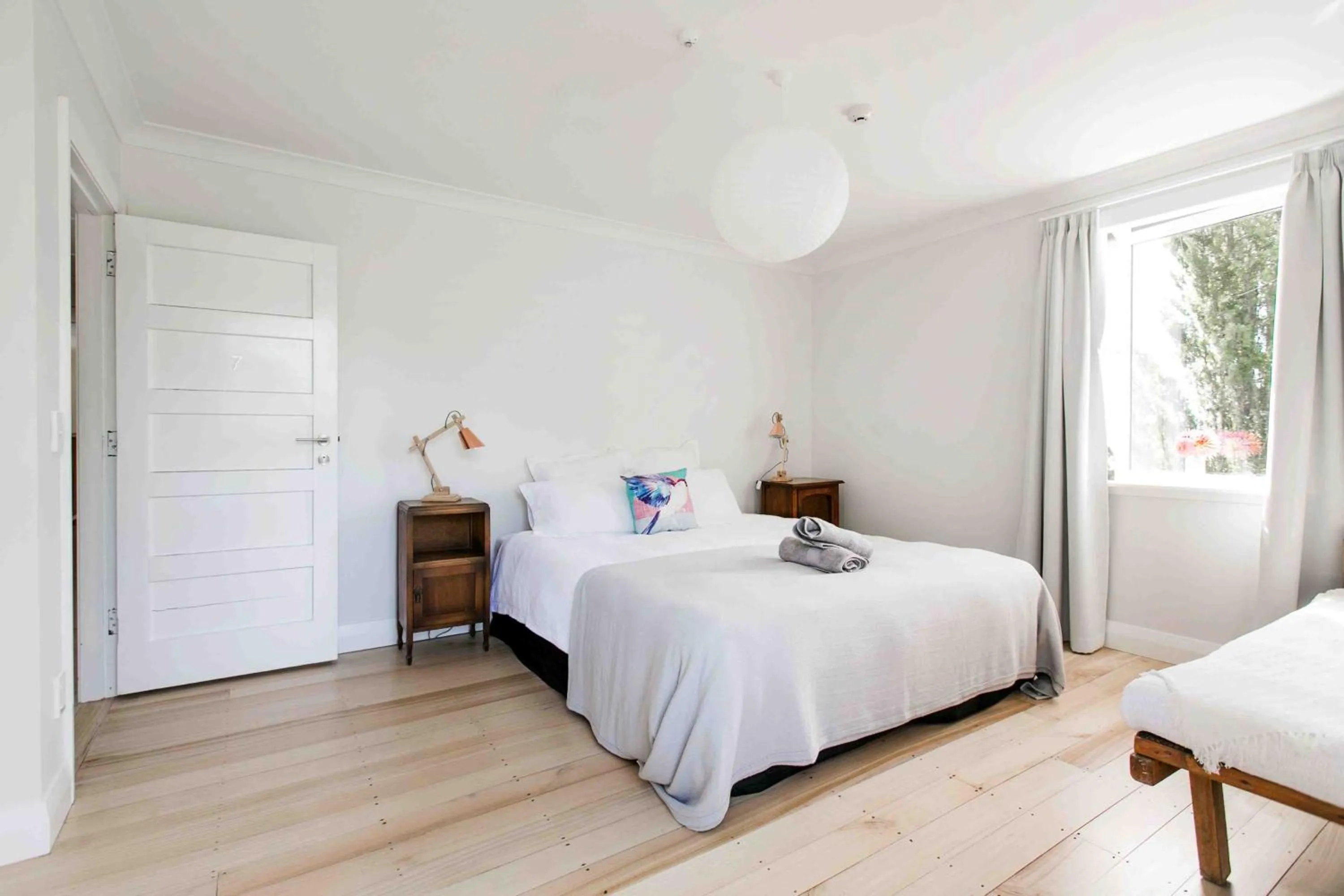 Photo of the whole room, Bed in The Pear Orchard Lodge