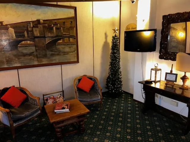 Communal lounge/ TV room in Hotel S.Giorgio & Olimpic