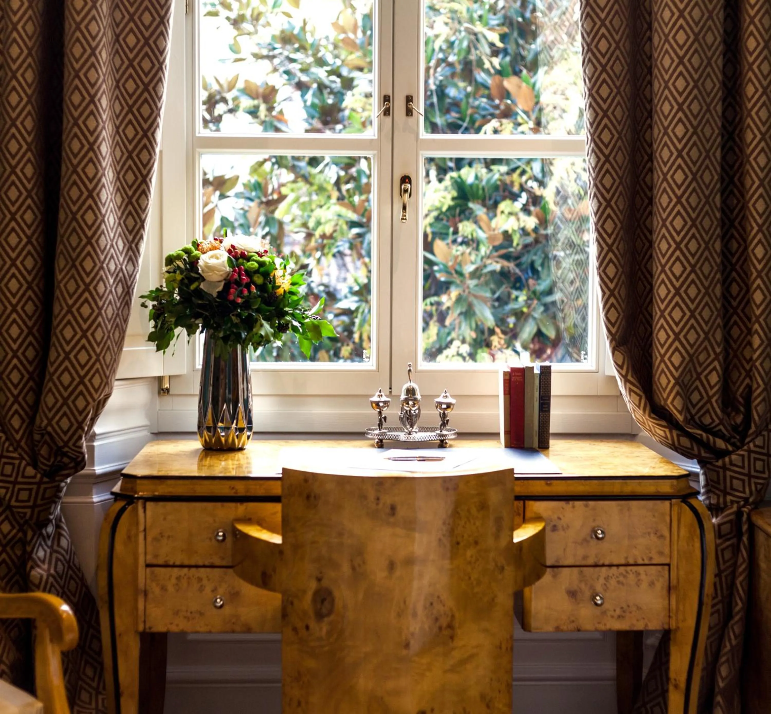 Photo of the whole room in La Maison du Sage