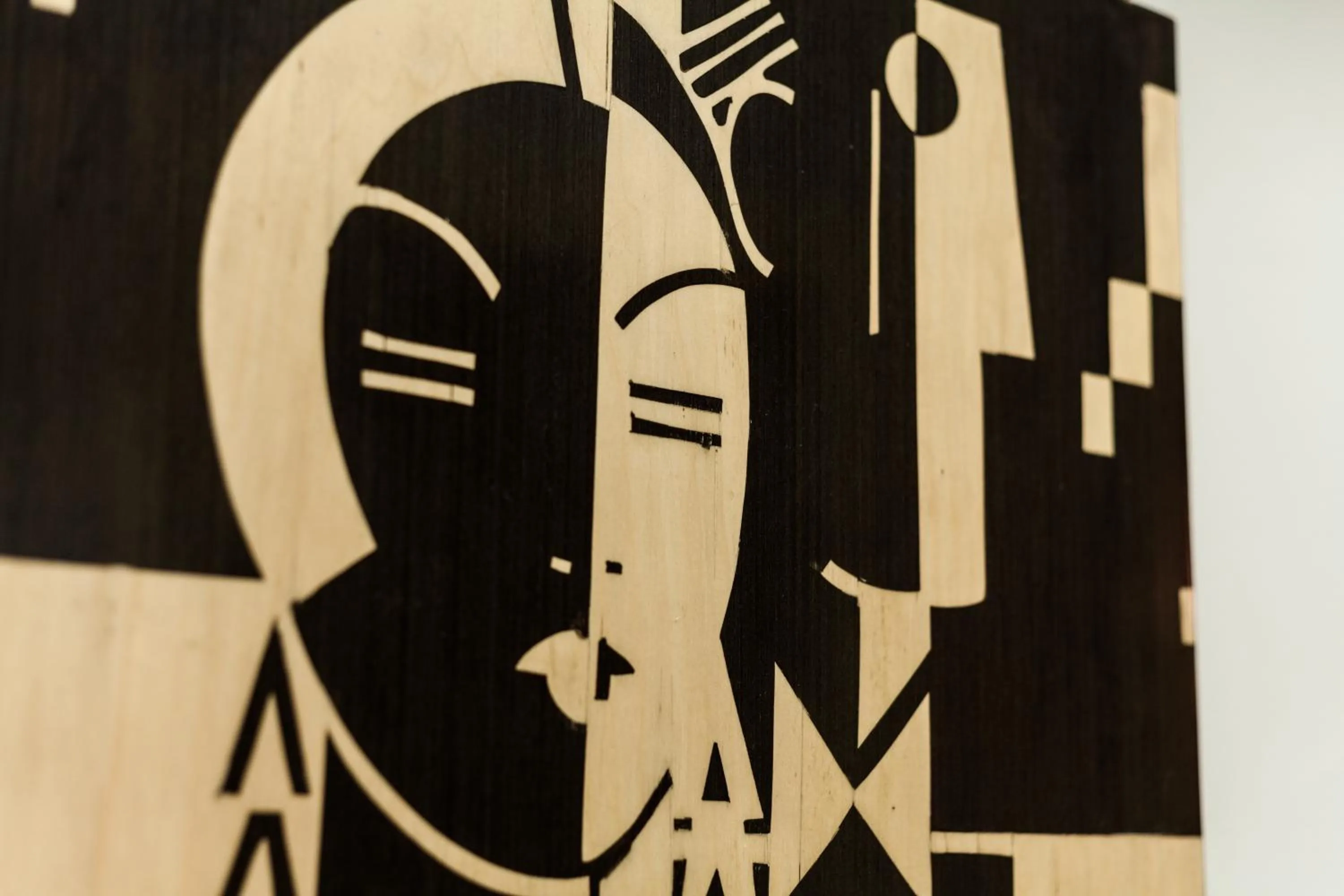 Decorative detail in La Maison du Sage