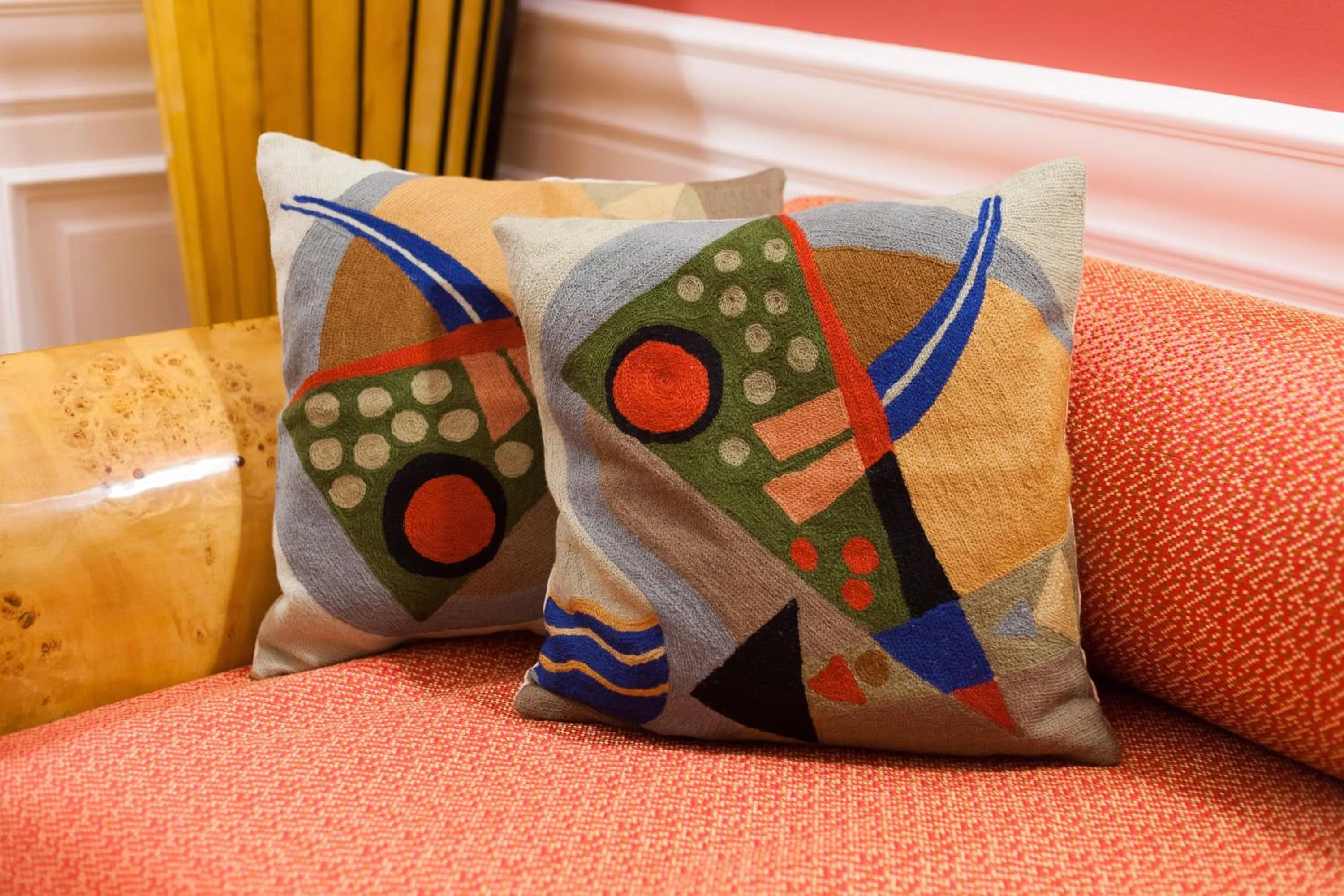 Decorative detail in La Maison du Sage