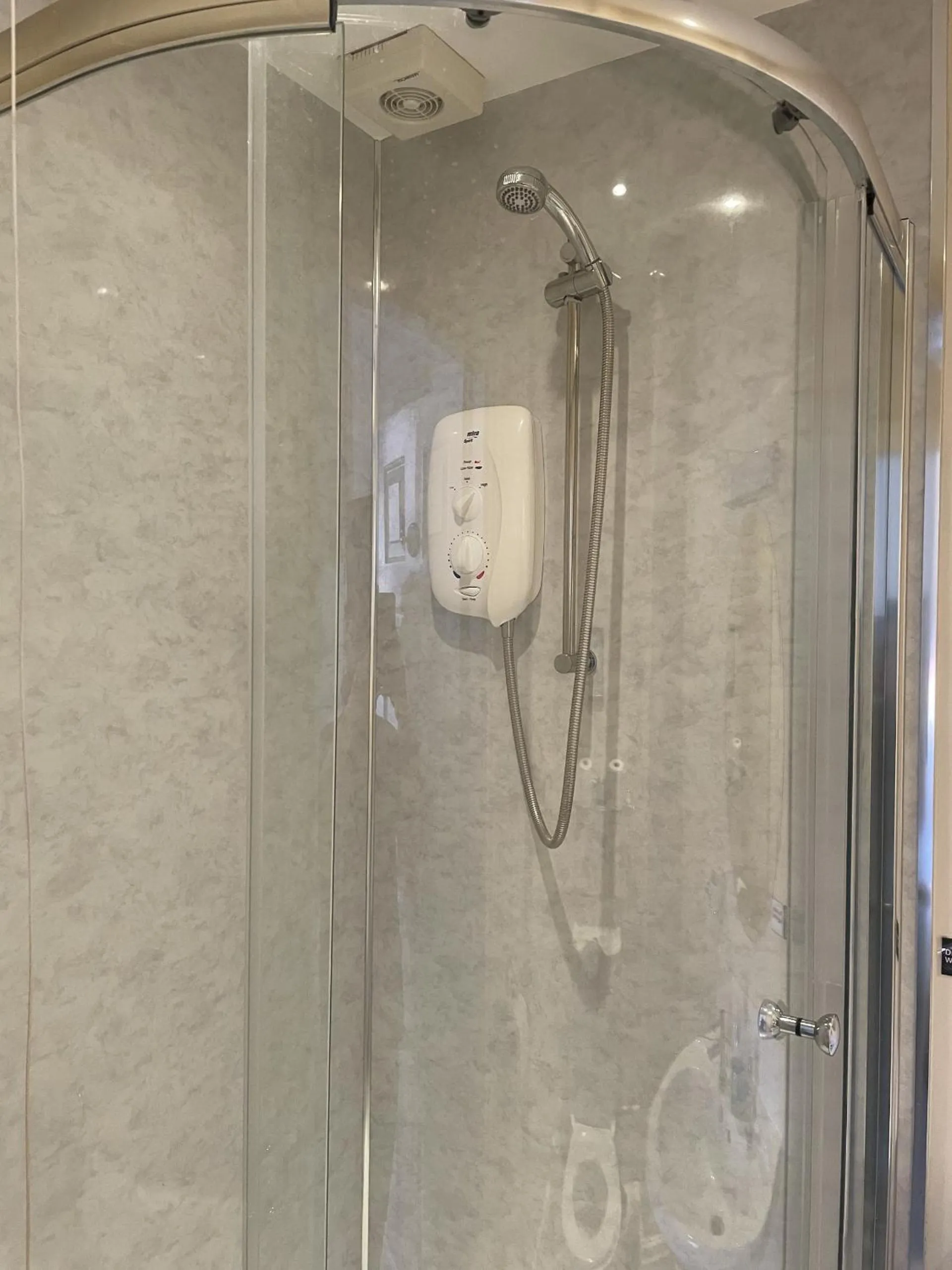 Bathroom in Diamonds Inn