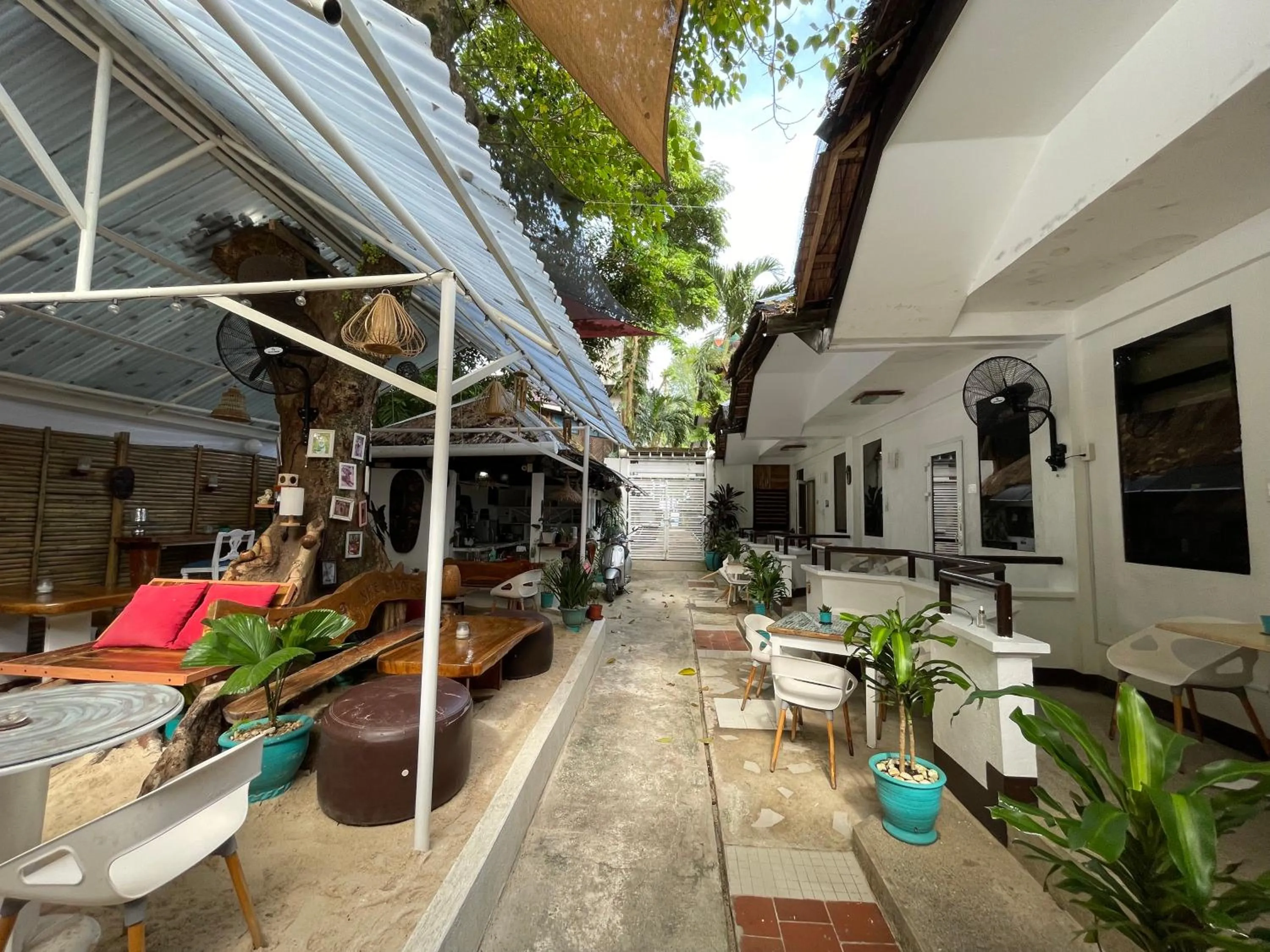 Property building in Everrich Boutique Resort Boracay